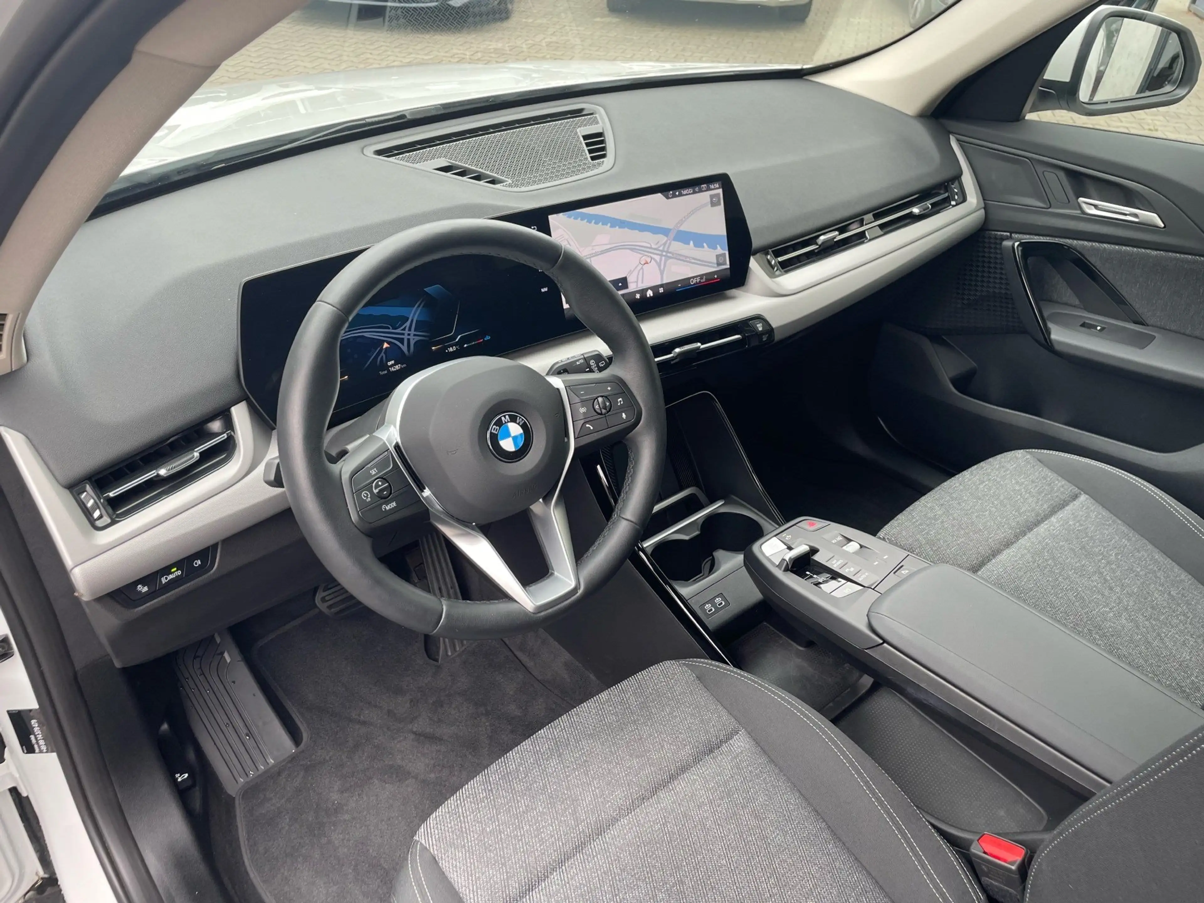 BMW X1 sDrive20d || AHK Keyless adapt.LED — photo 4