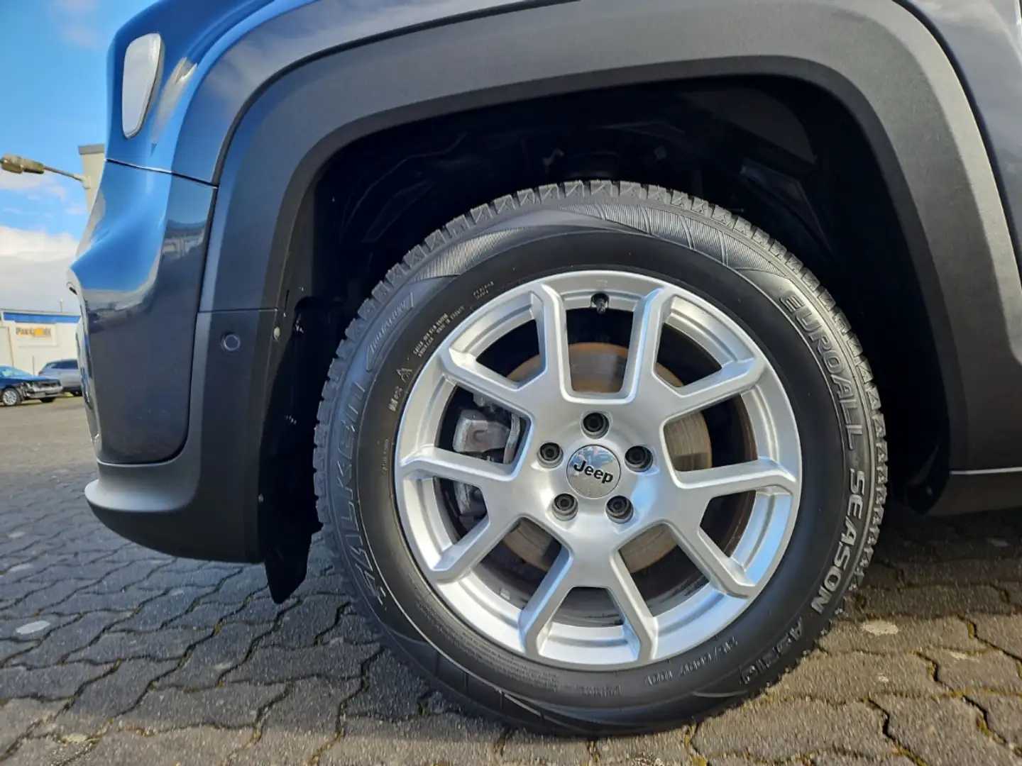 Jeep Renegade Limited 1.5 MHEV 48V Panorama Navi LED Grijs - 2