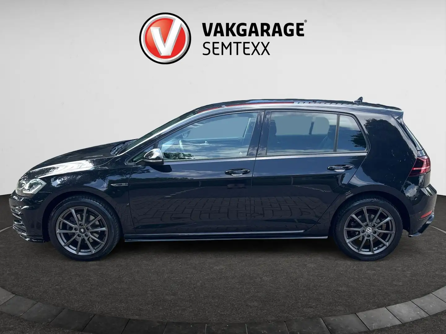 Volkswagen Golf 1.5 TSI Highline Business R | Automaat | Clima | N Zwart - 2