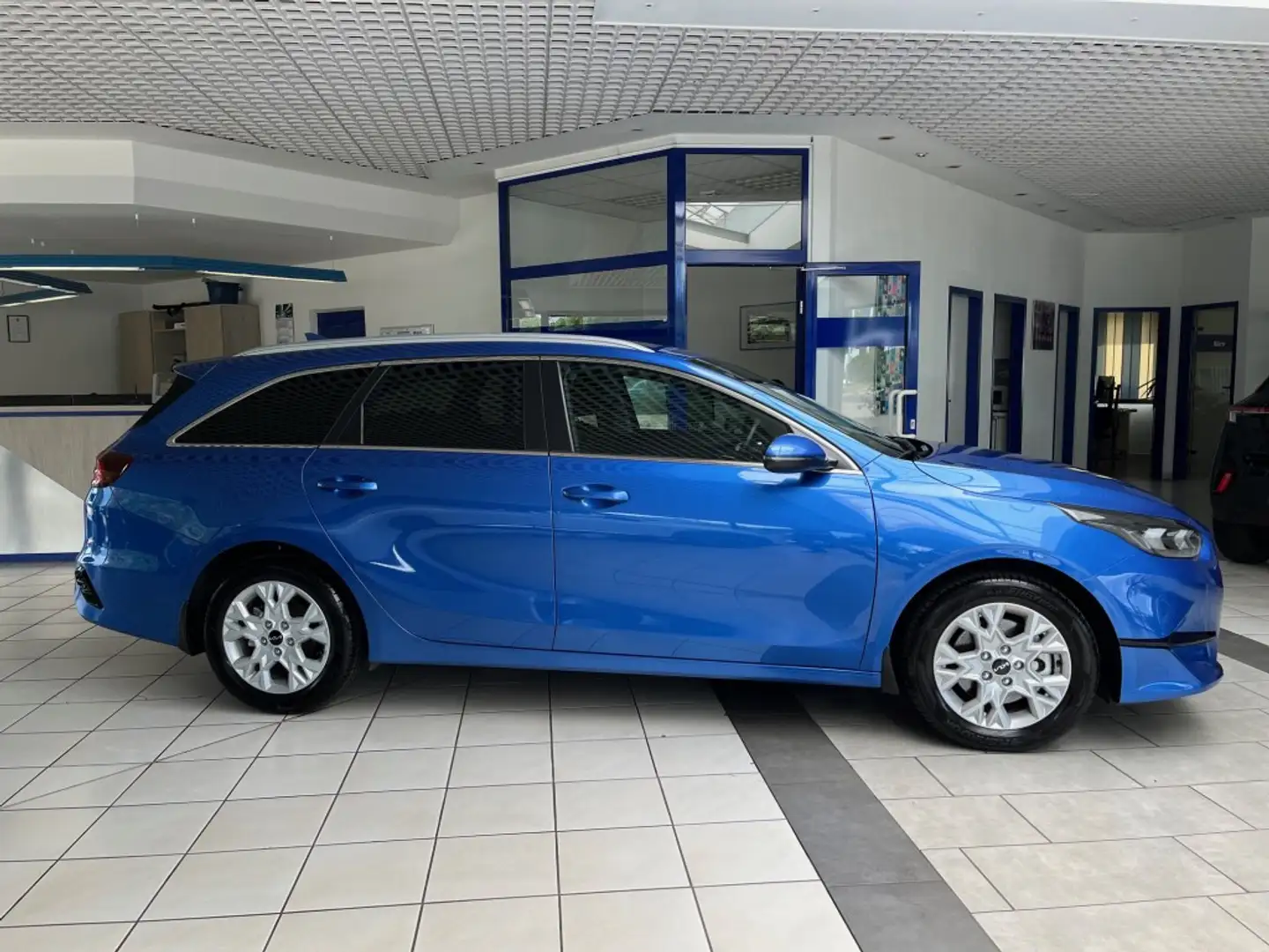 Kia Ceed SW / cee'd SW 1.5 T-GDI DCT Vision+LED+Navi Blau - 2