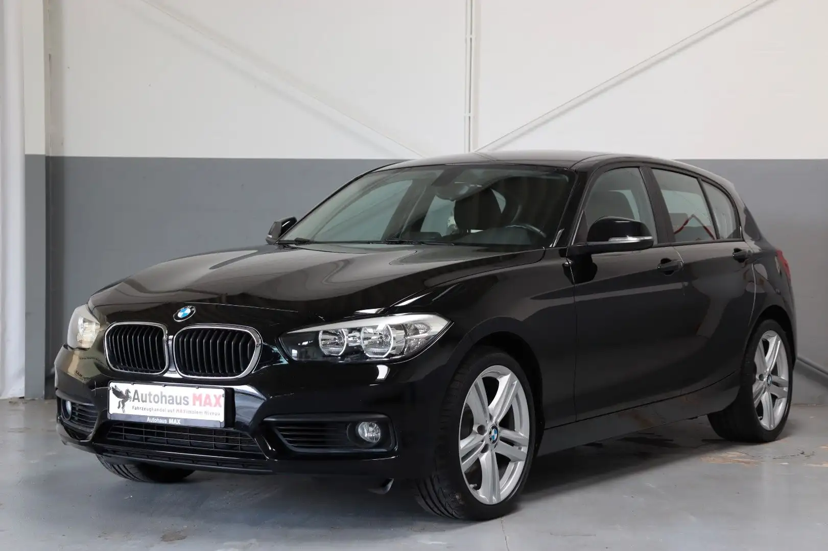 BMW 120 i Advantage~SZH~M Felgen~PDC~Tempomat Schwarz - 1