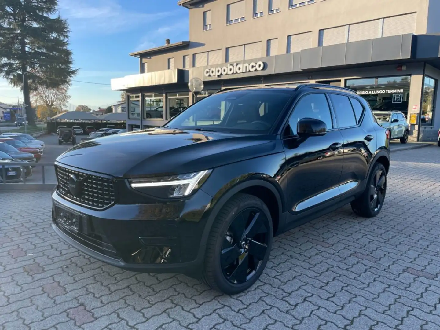 Volvo XC40 B3 automatico BLACK EDITION KM0 PREZZO REALE Negro - 1
