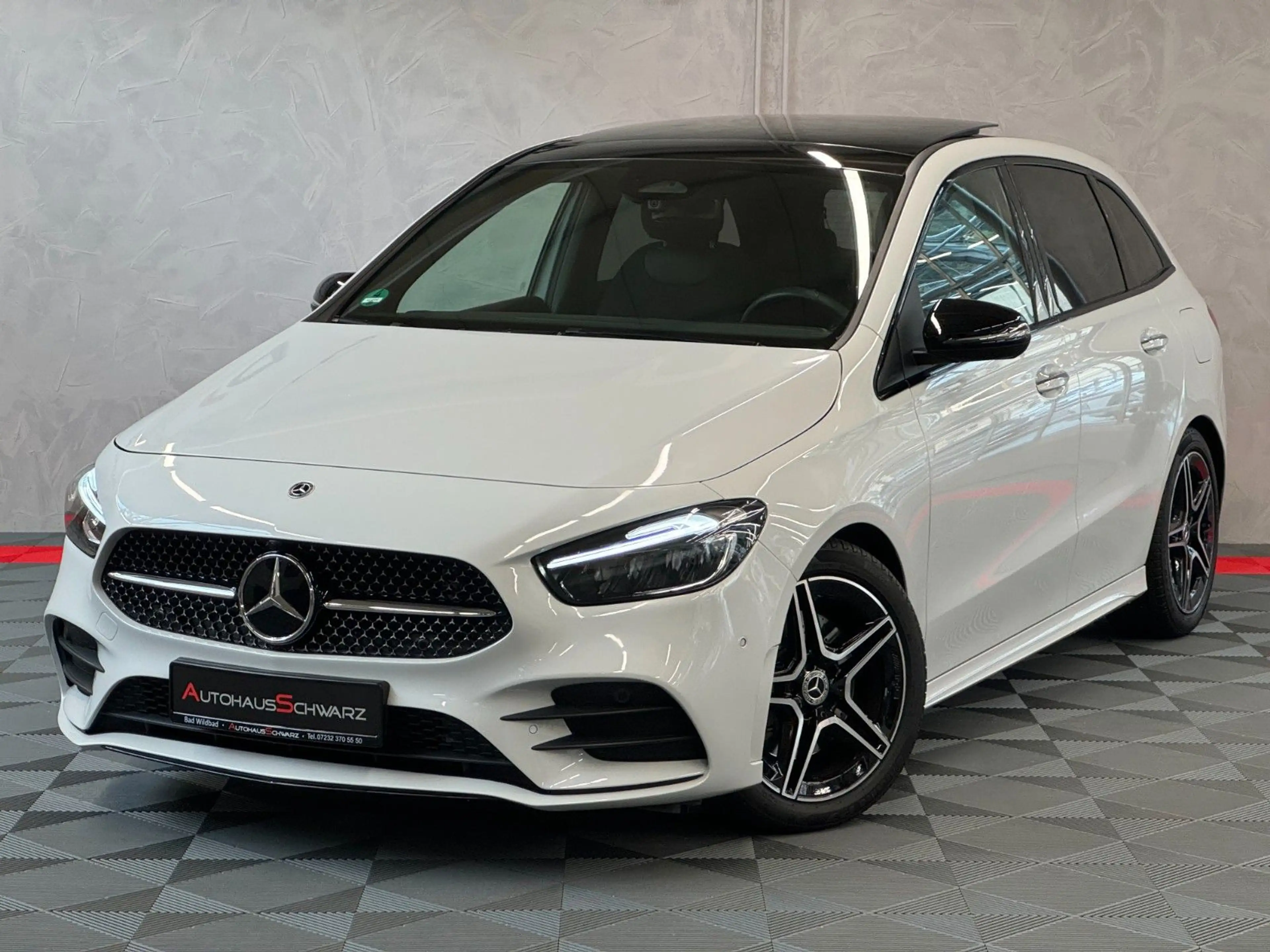 Mercedes-Benz B 220 d AMG Pano AHK Wide Night StdHeiz Kamera — photo 3