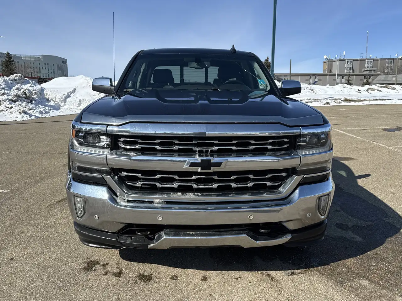 Chevrolet Silverado 1500 снимка Chevrolet Silverado 1500