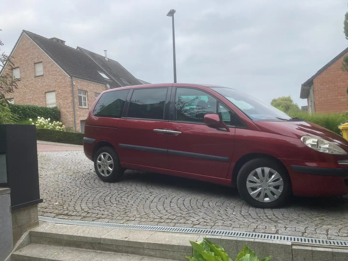 Peugeot 807 2.0i 16v ST Rood - 2