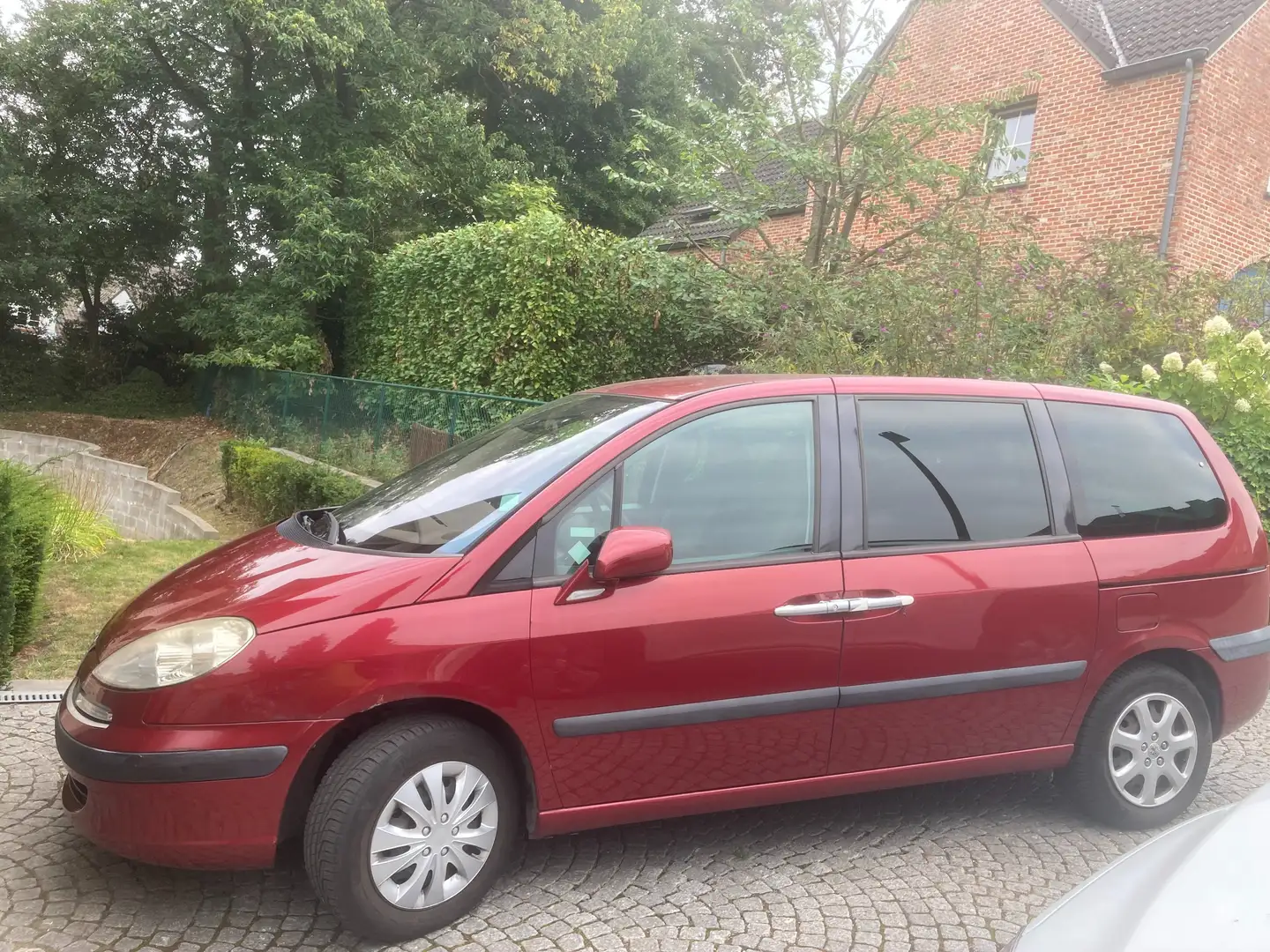 Peugeot 807 2.0i 16v ST Rood - 1