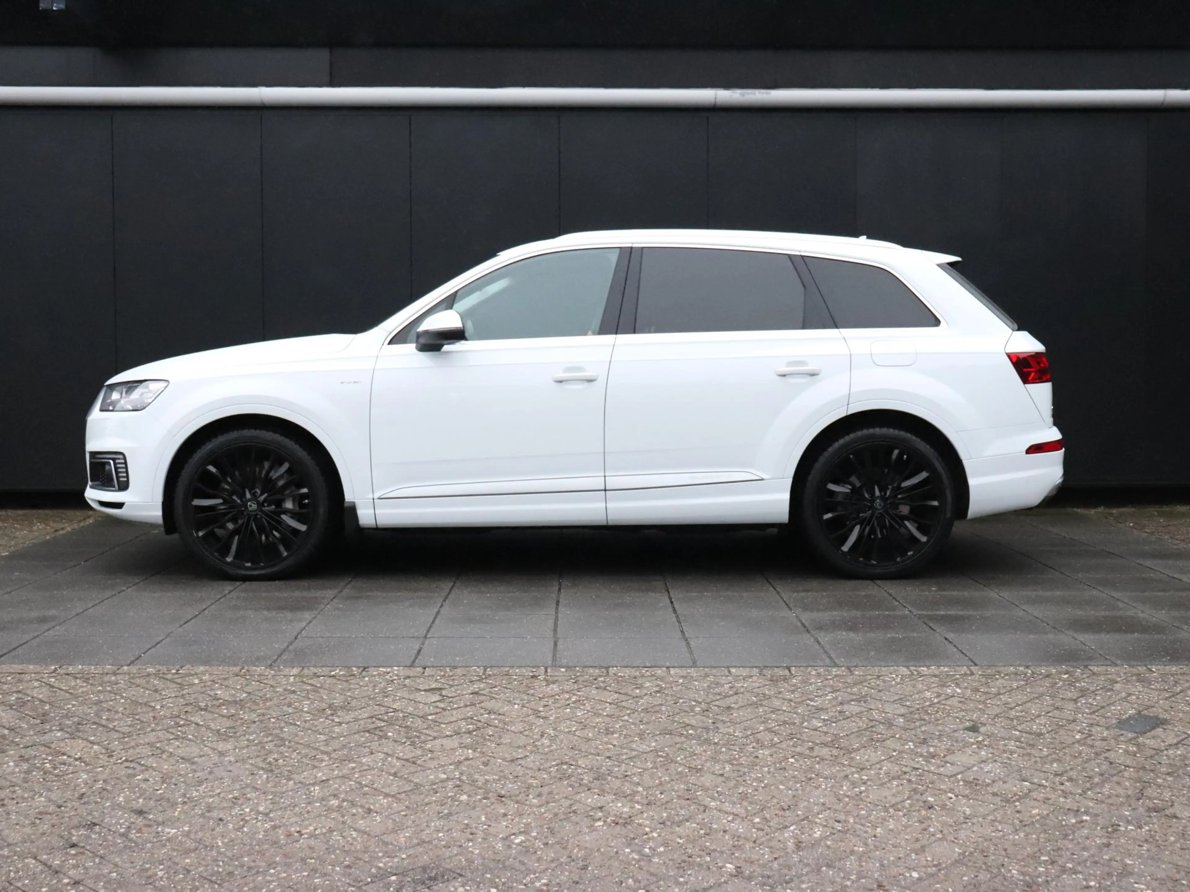 Audi Q7 e-tron 3.0 TDI quattro Premium | LEDER | MEMORY | PANO-DA — photo 2
