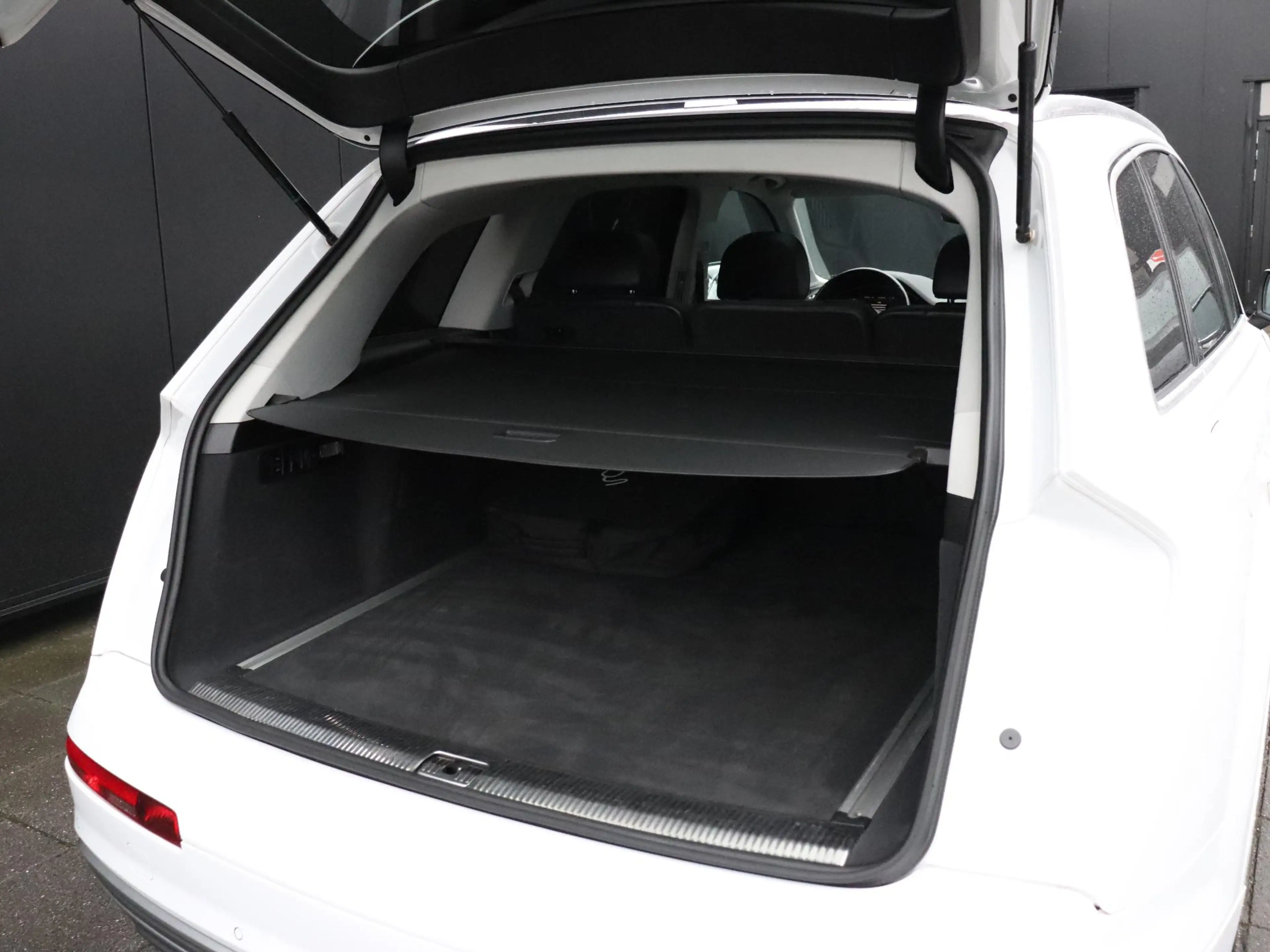 Audi Q7 e-tron 3.0 TDI quattro Premium | LEDER | MEMORY | PANO-DA — photo 17