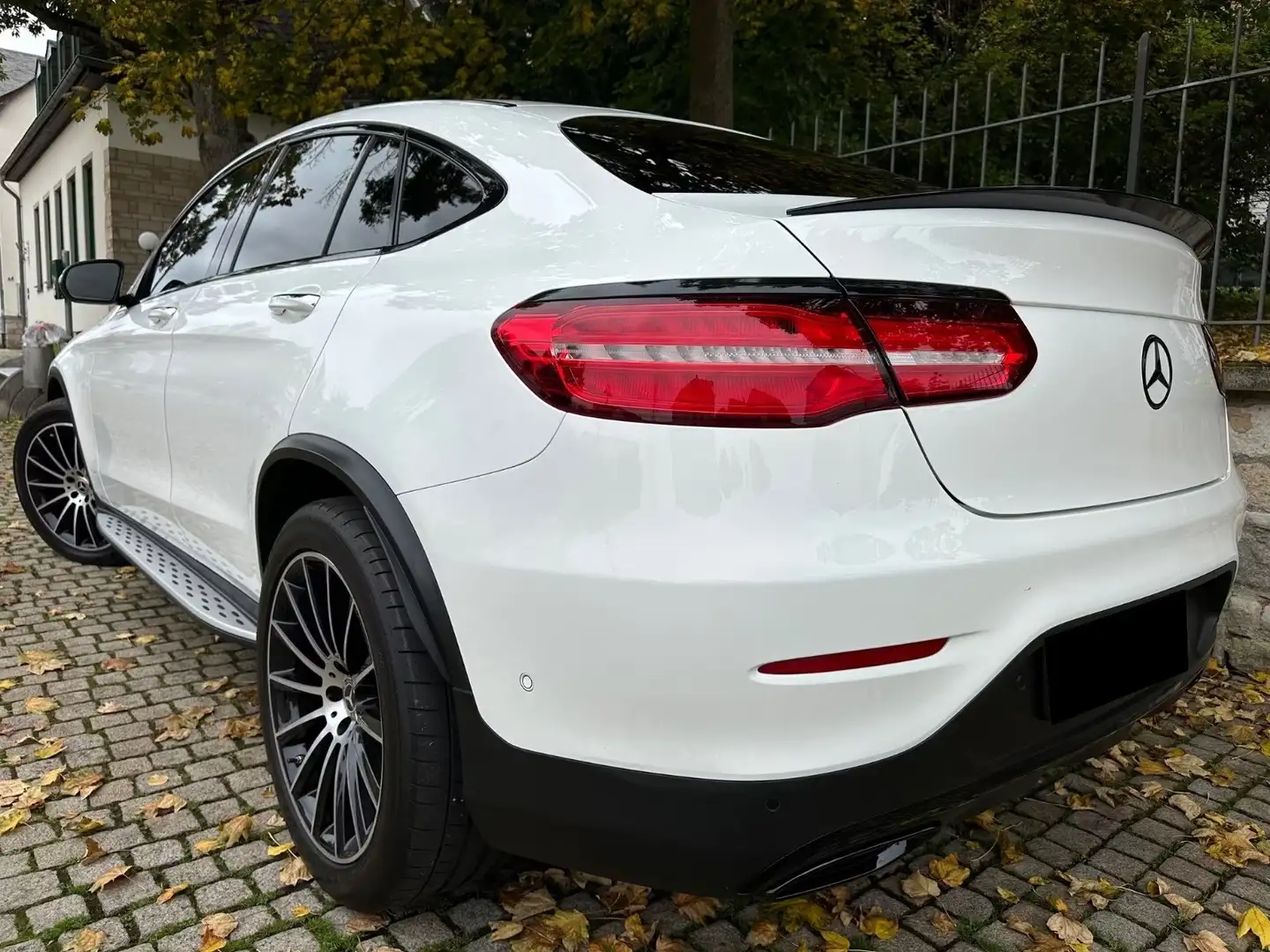Mercedes-Benz GLC 220 d 4Matic 9G-TRONIC AMG Line - 2