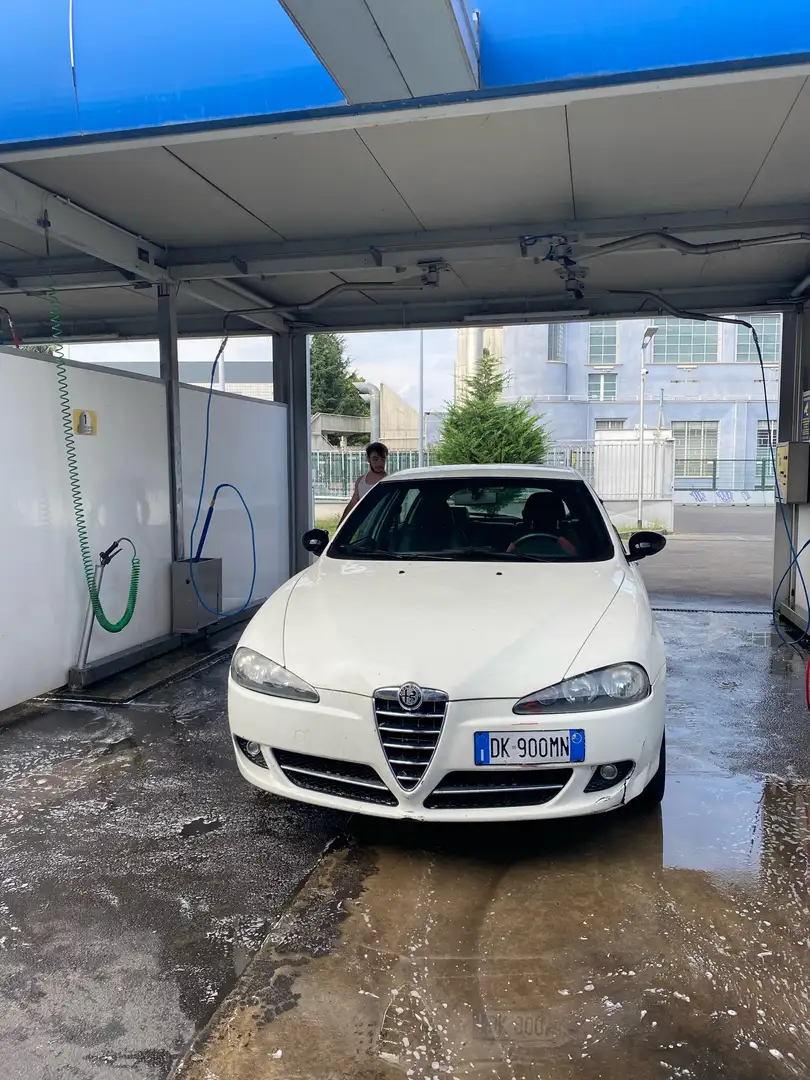 Alfa Romeo 147 5p 1.6 ts 16v Progression c/CL 120cv - 1