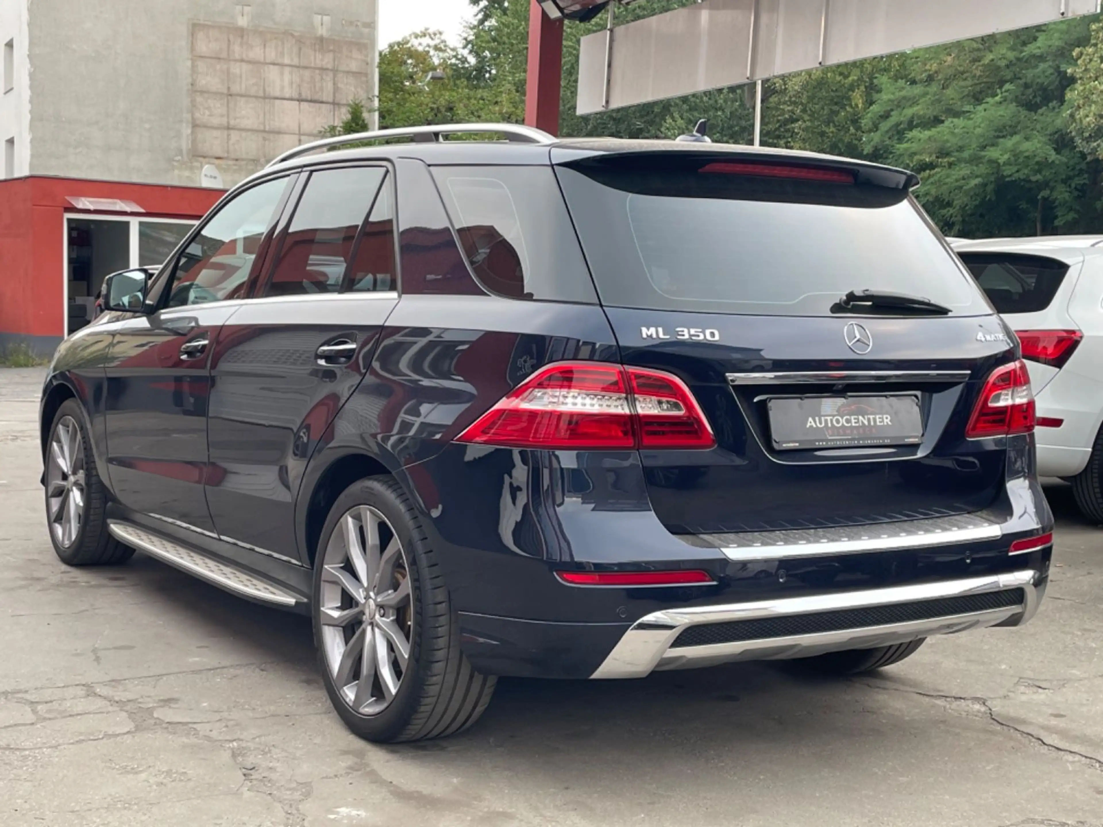 Mercedes-Benz ML 350 4Matic AMG /S-DACH/R-KAMERA/MEMORY/LEDER — photo 7