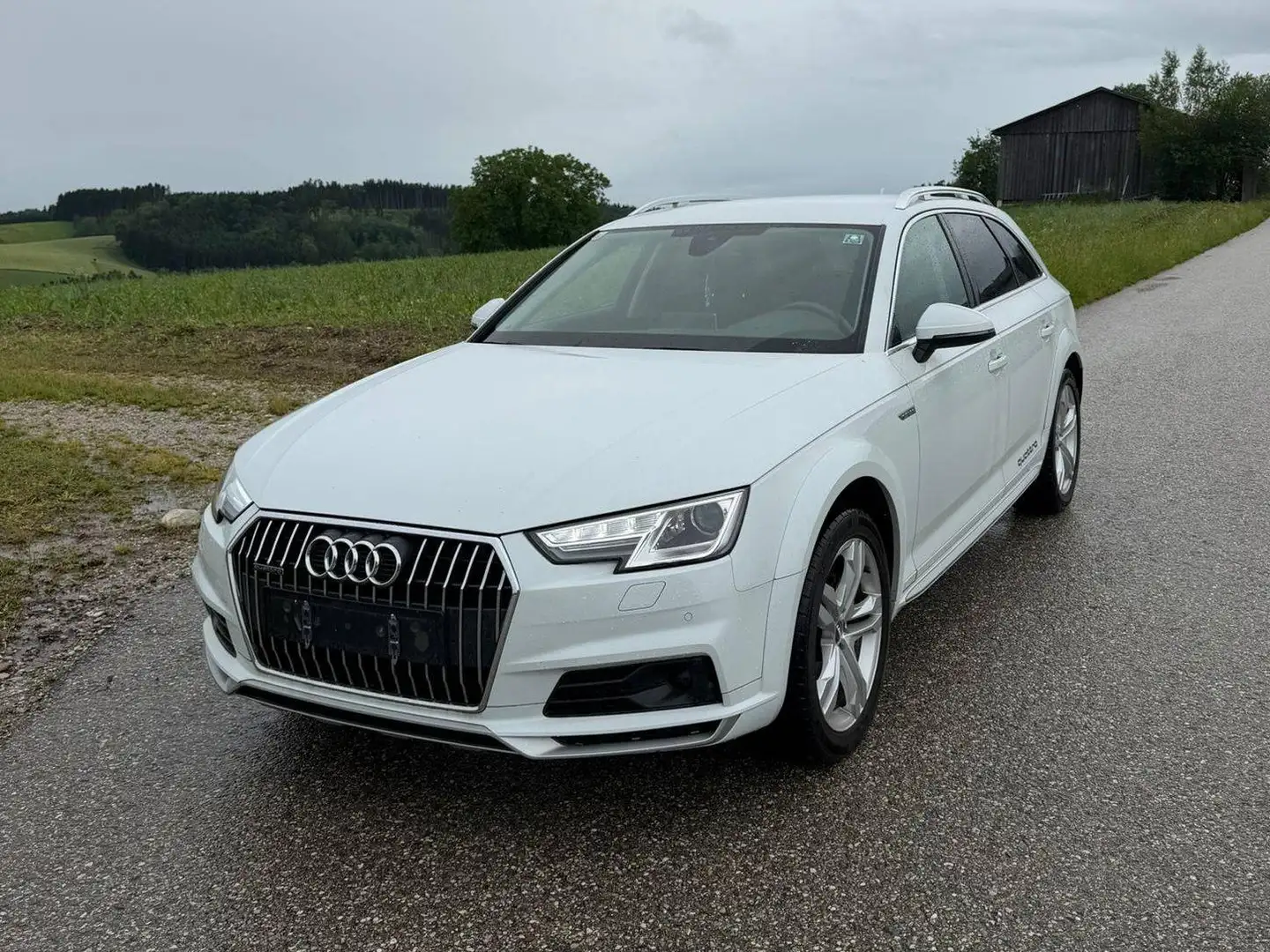 Audi A4 allroad A4 Allroad quattro 2,0 TDI quattro S-tronic Allroad Weiß - 1
