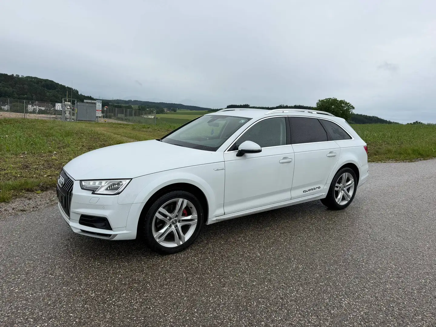 Audi A4 allroad A4 Allroad quattro 2,0 TDI quattro S-tronic Allroad Weiß - 2