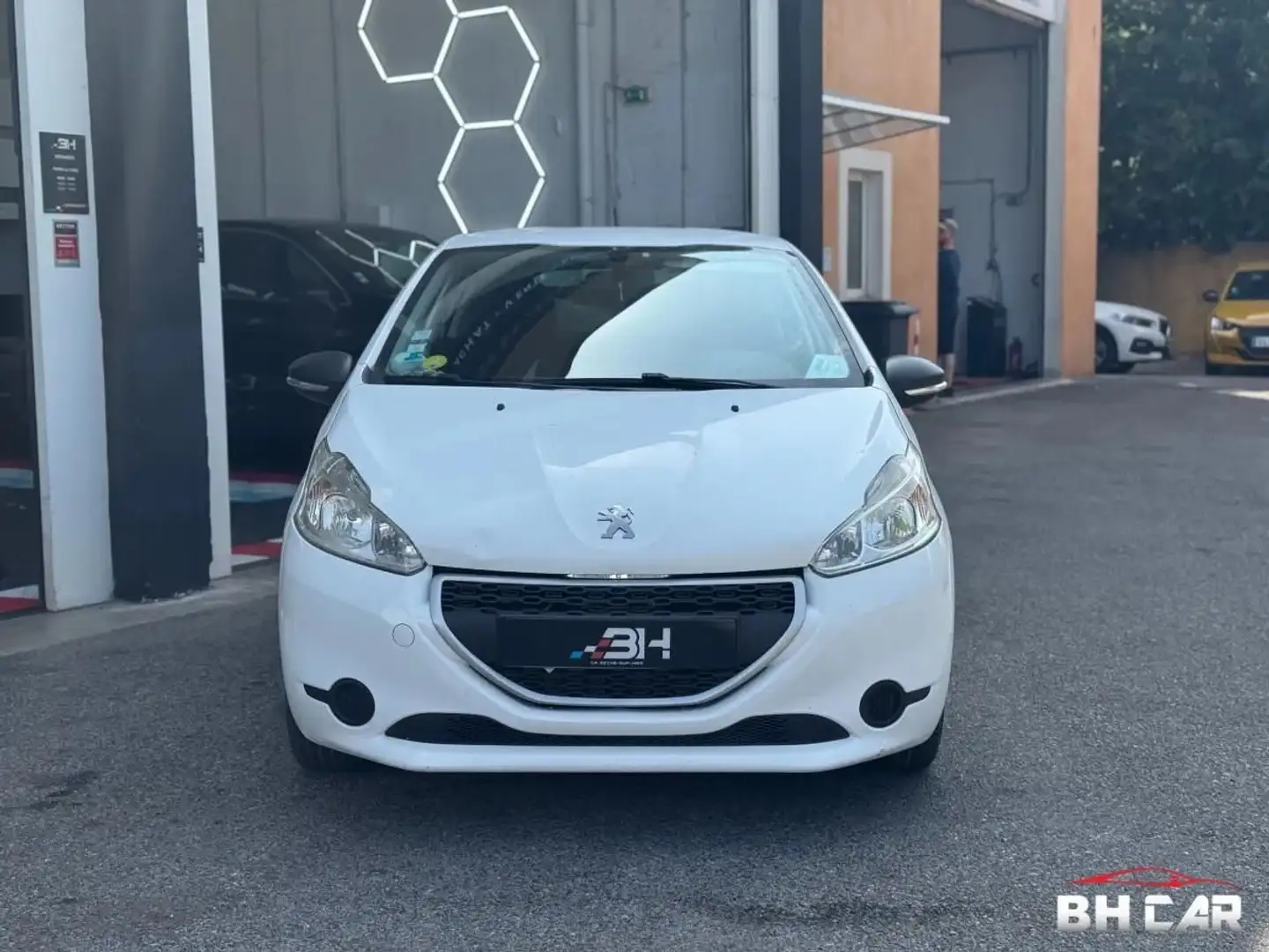 Peugeot 208 GENERATION-I 1.4 HDI 70 ACTIVE Blanc - 2