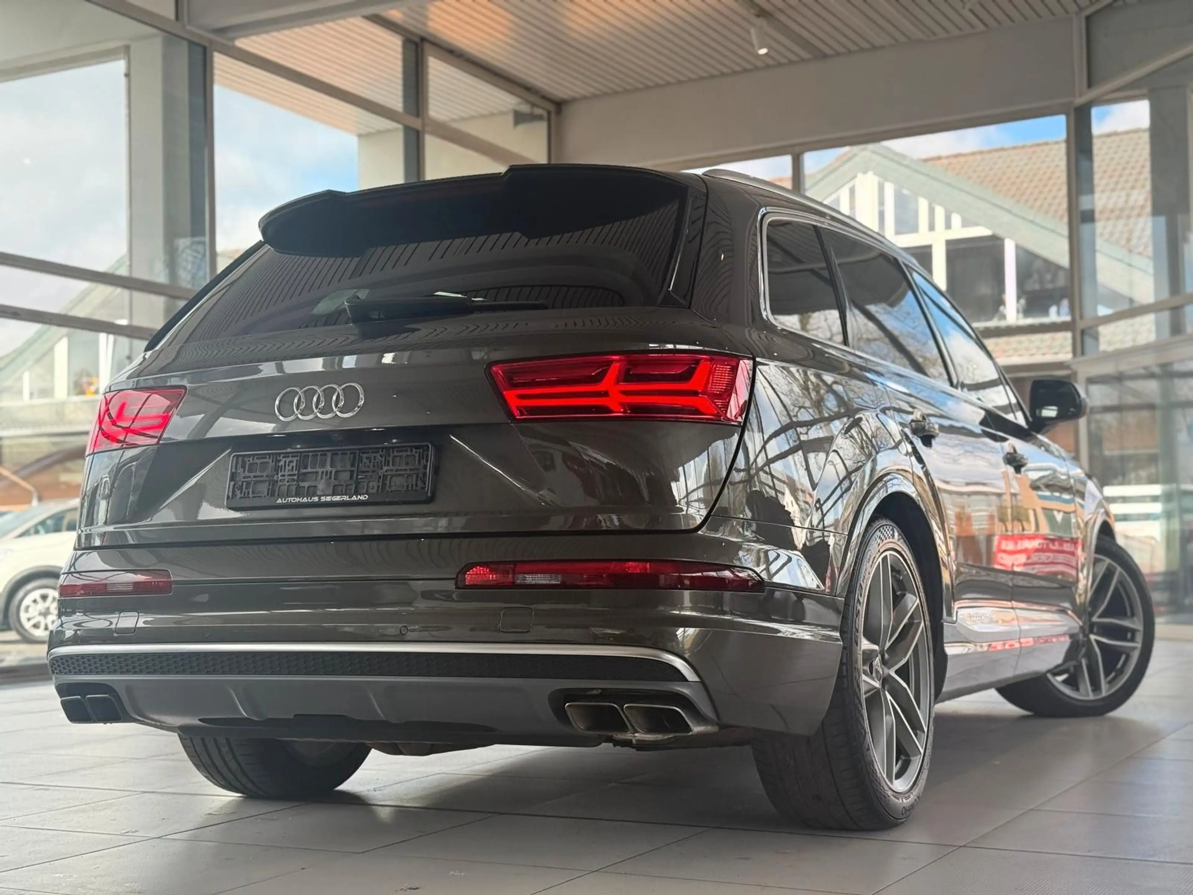 Audi SQ7 4.0 TDI quattro/VOLLAUSTATTUNG/HEADUP/STANDH — photo 5
