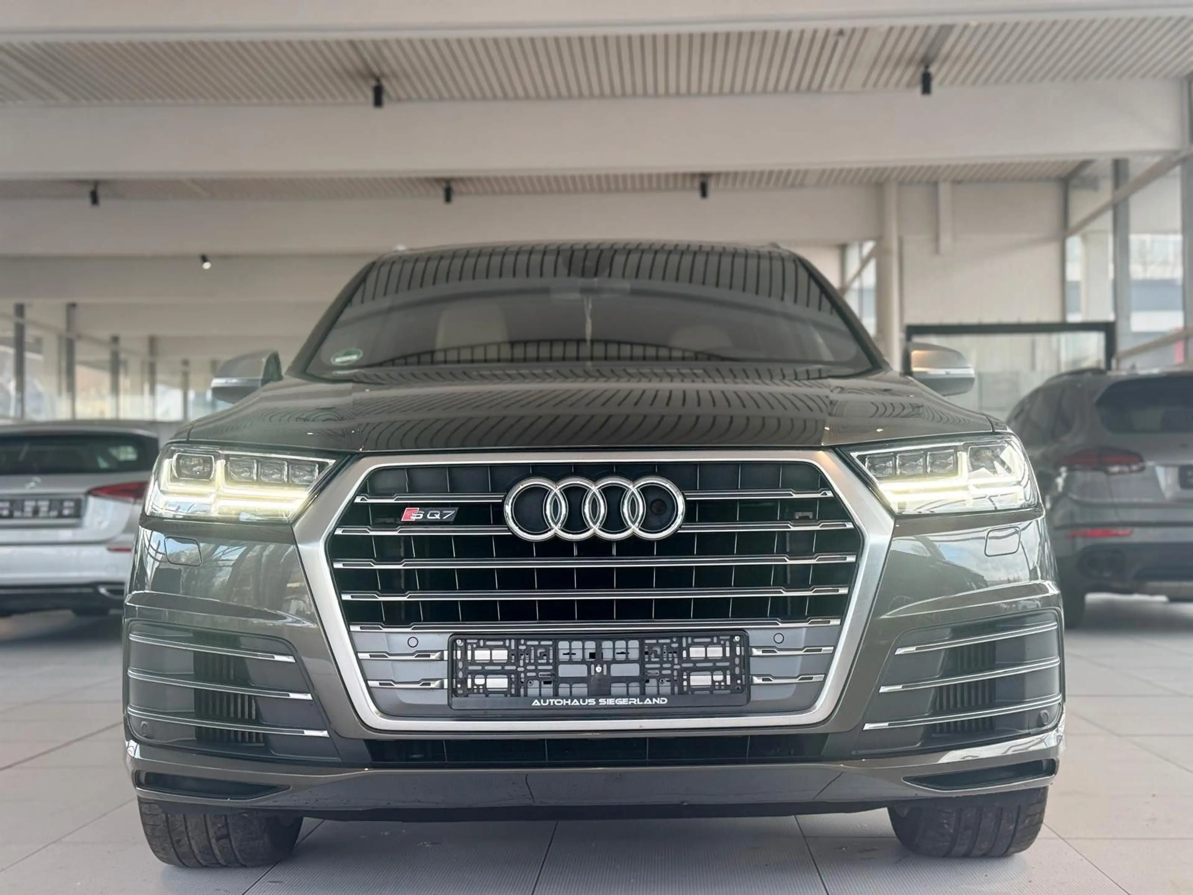 Audi SQ7 4.0 TDI quattro/VOLLAUSTATTUNG/HEADUP/STANDH — photo 3