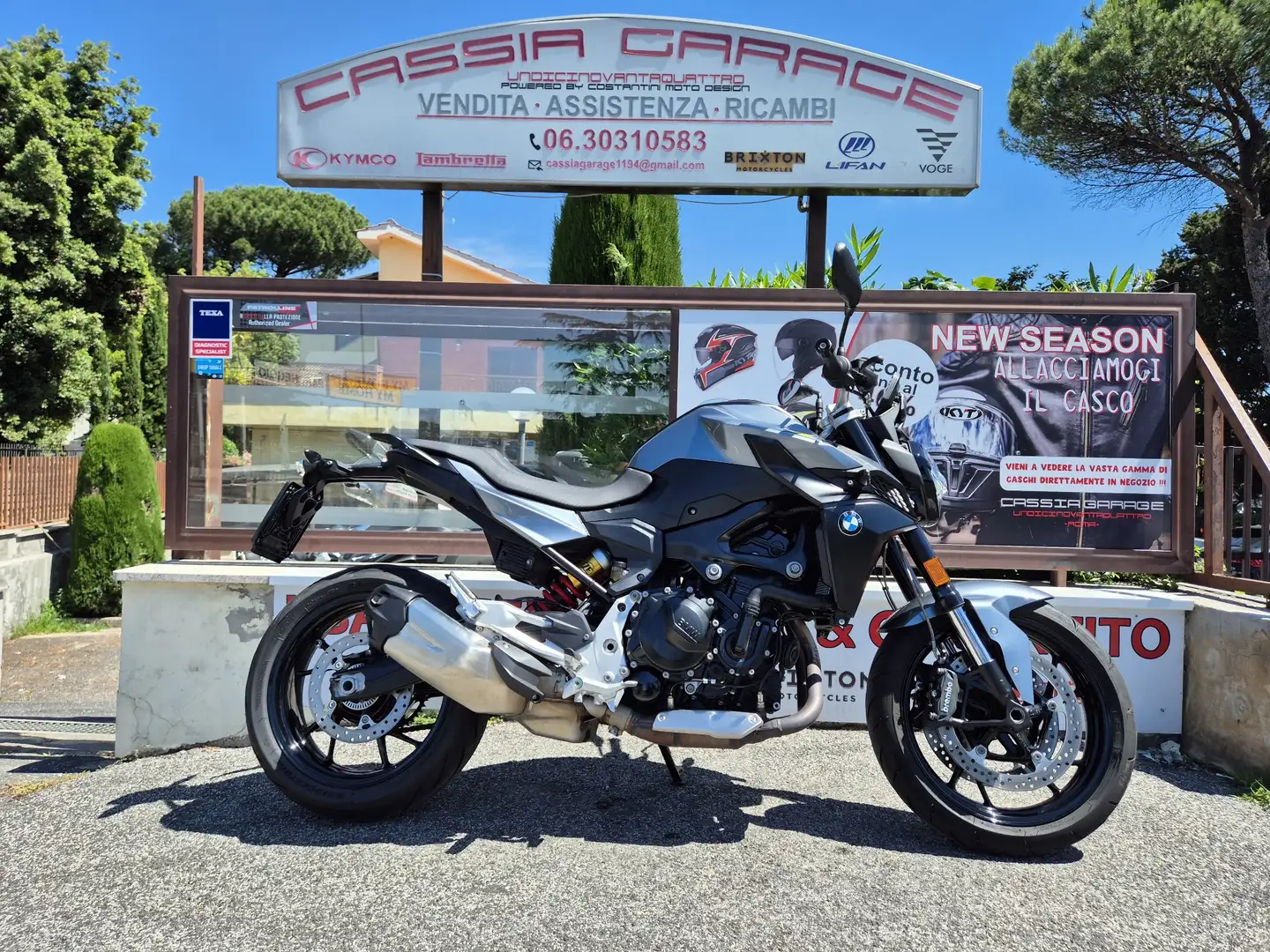BMW F 900 R Šedá - 1