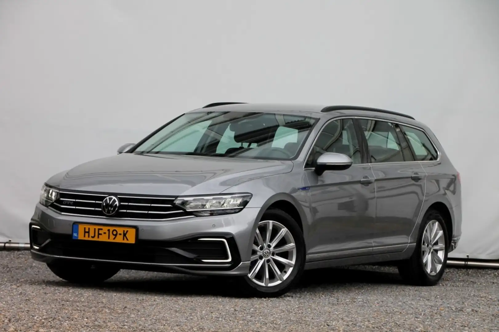 Volkswagen Passat Variant 1.4 TSI PHEV GTE Business - 218 pk **Camer Gris - 2