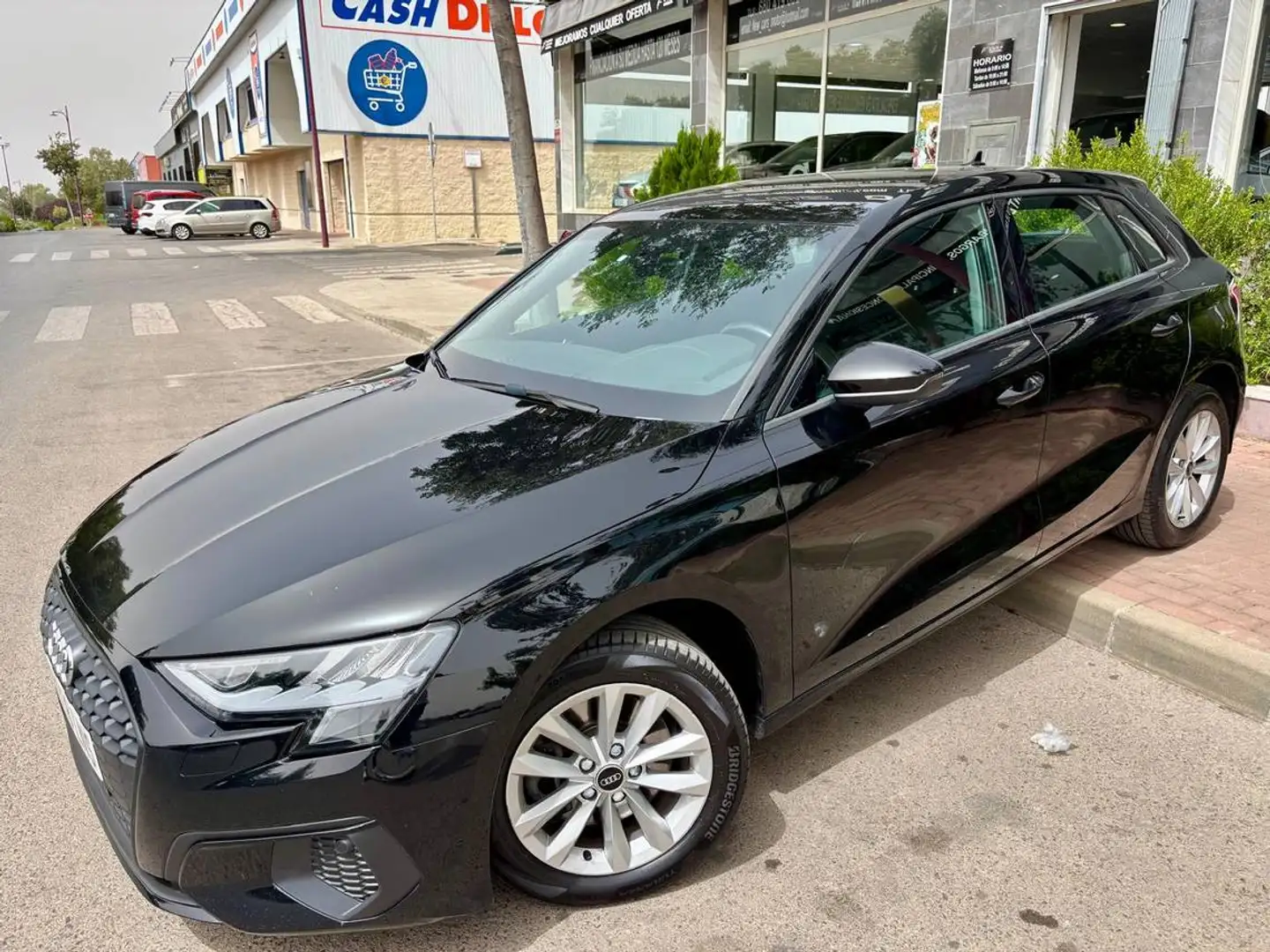 Audi A3 Sportback 30TDI Noir - 1