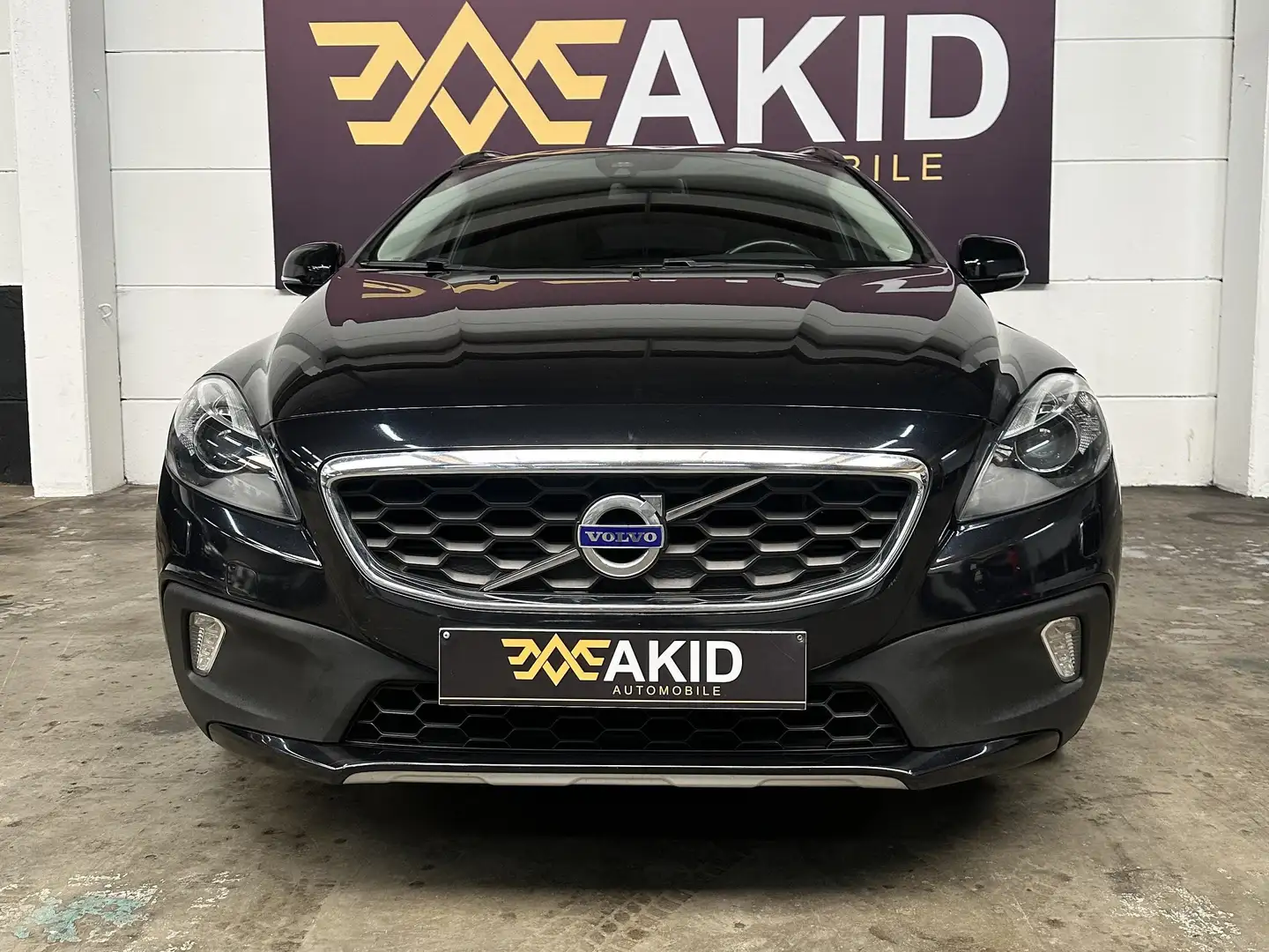 Volvo V40 Cross Country V40 Cross Country 1.6 D2 Base Powershift Zwart - 2