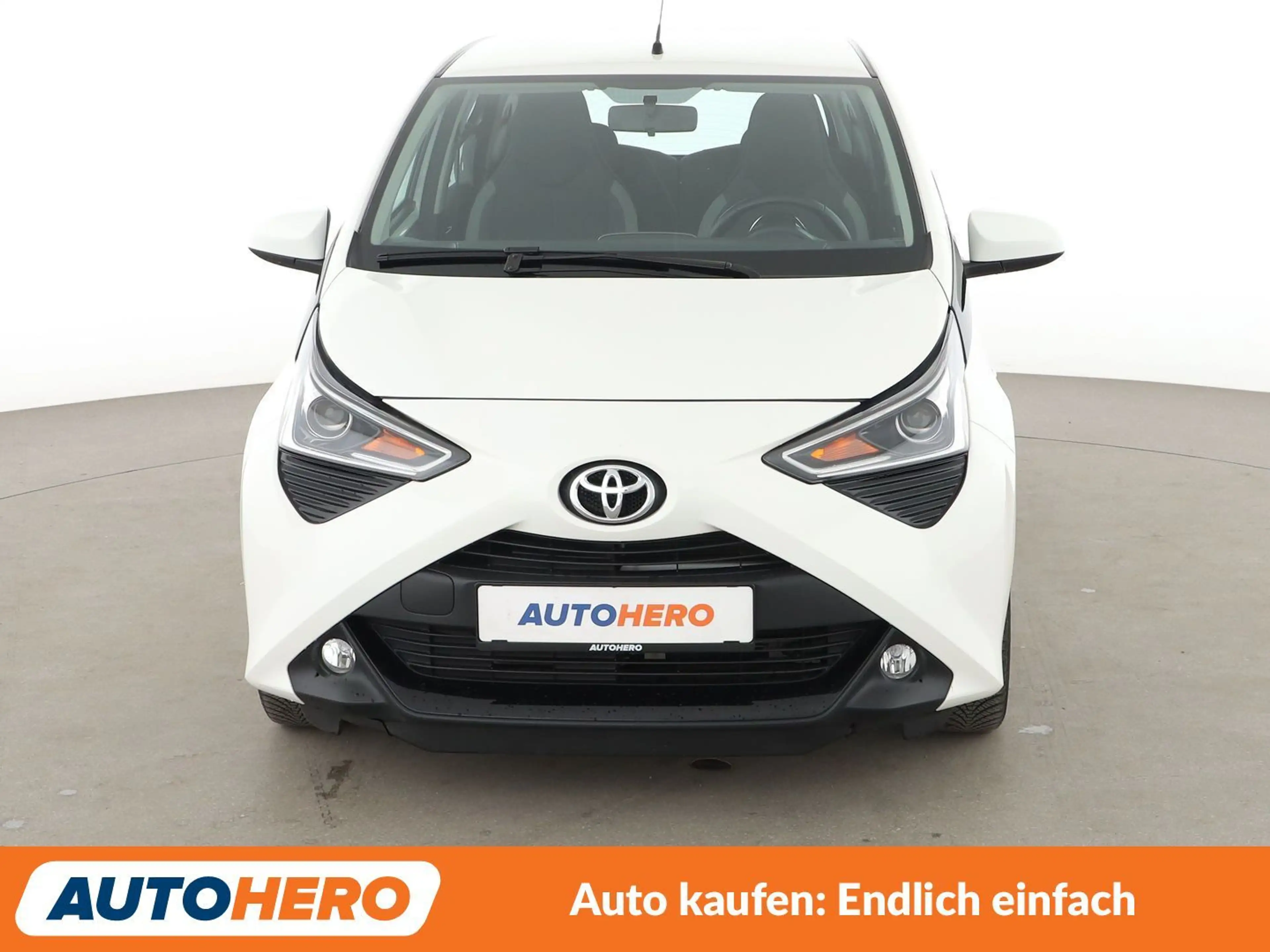 Toyota Aygo 1.0 x-play Team D*ALUFELGEN*BLUETOOTH* — photo 9