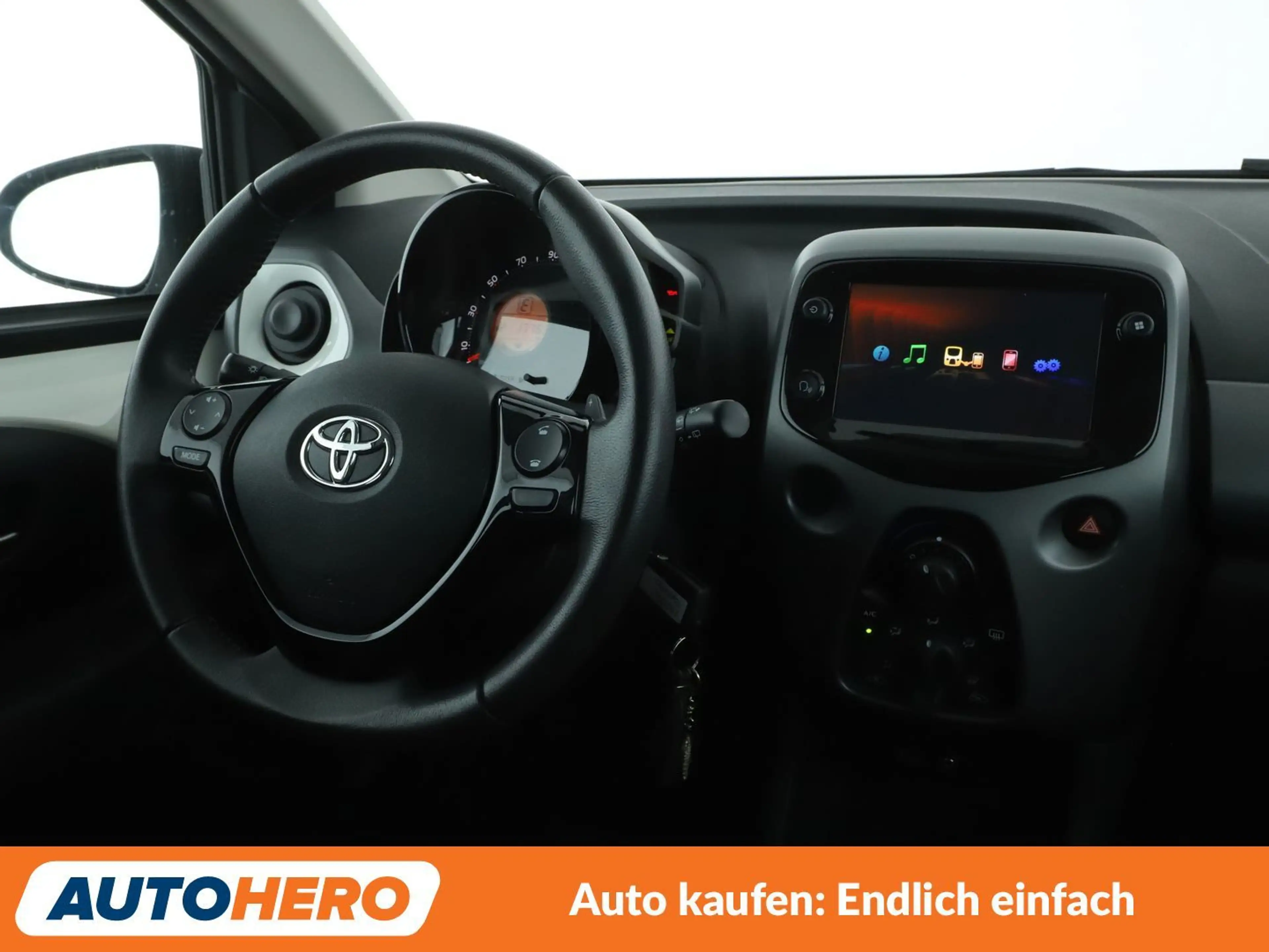 Toyota Aygo 1.0 x-play Team D*ALUFELGEN*BLUETOOTH* — photo 13