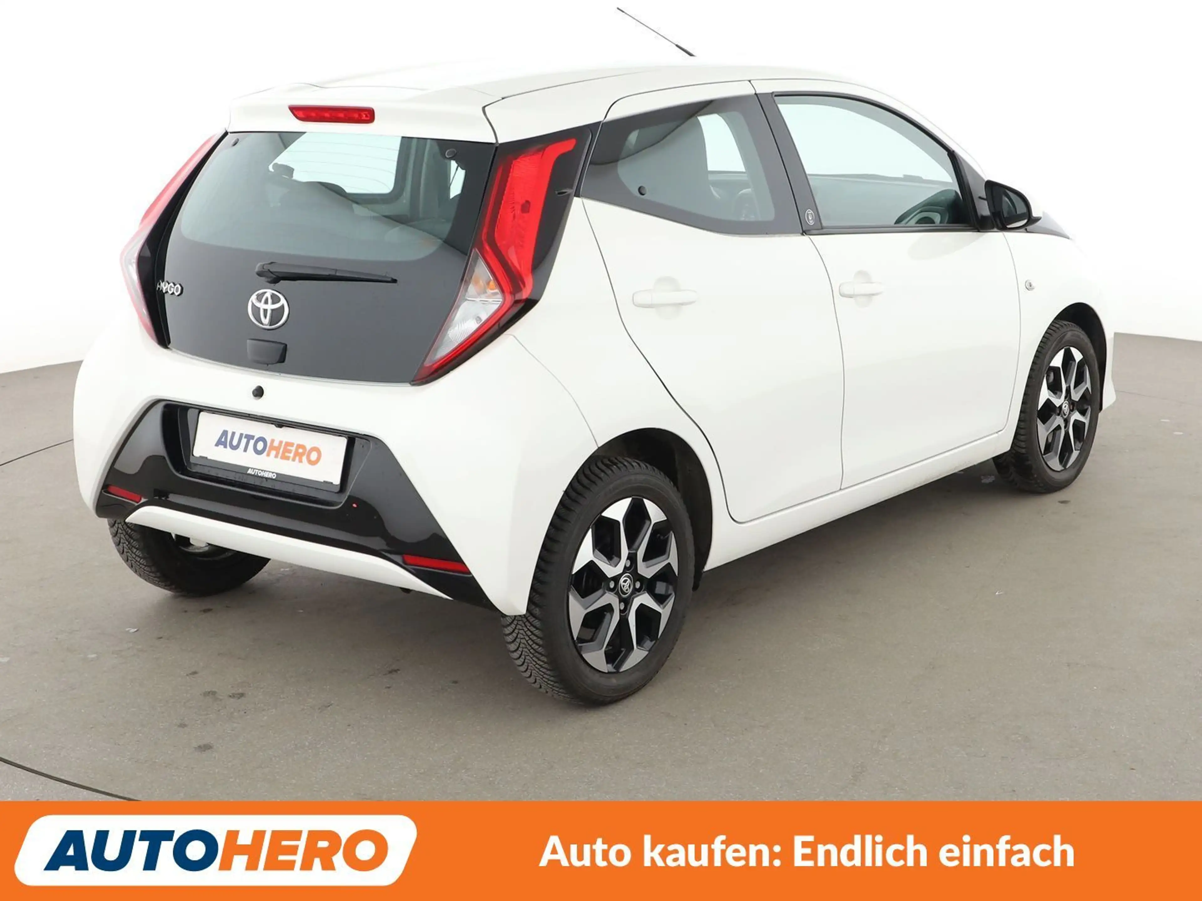 Toyota Aygo 1.0 x-play Team D*ALUFELGEN*BLUETOOTH* — photo 6