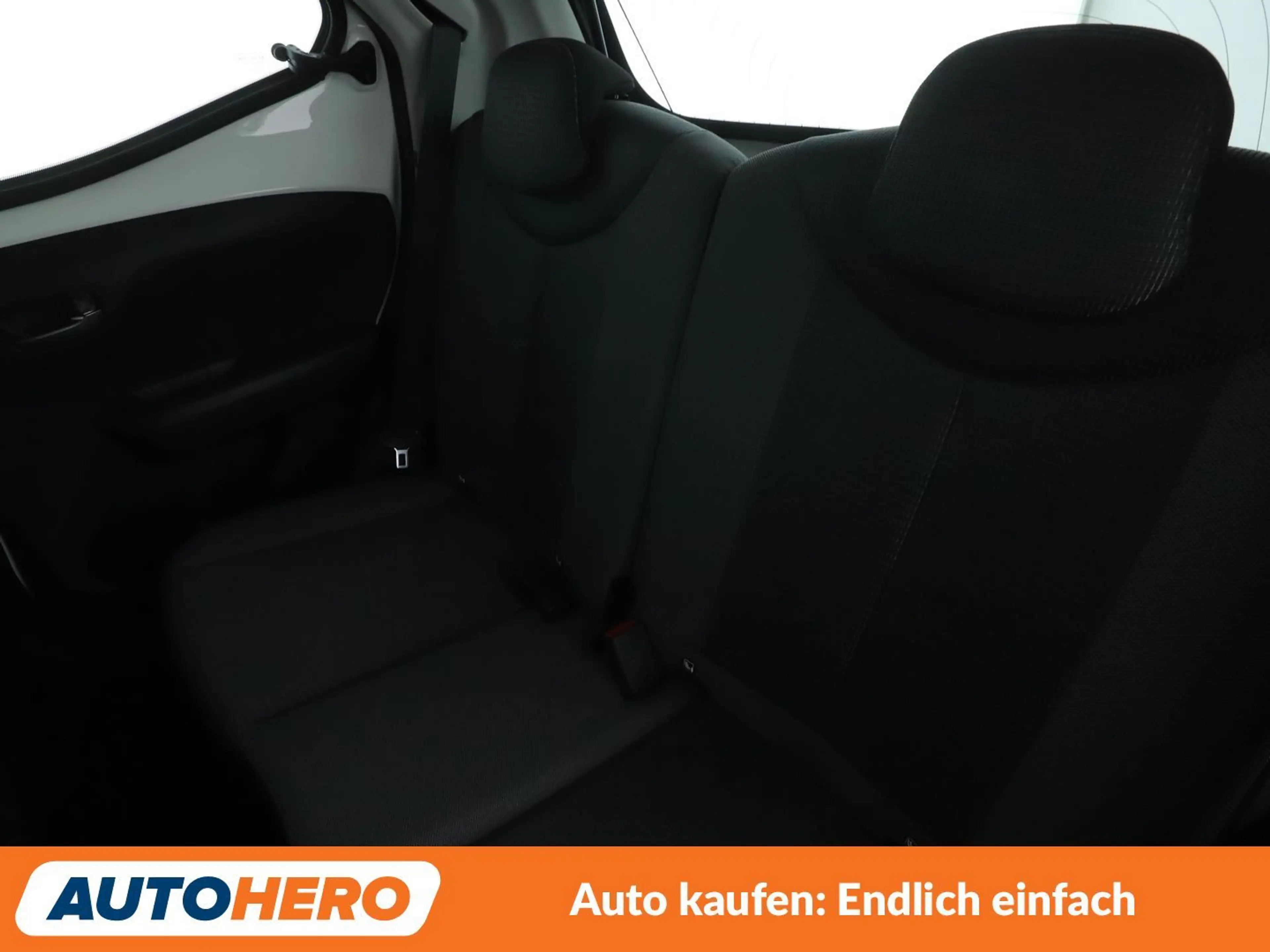 Toyota Aygo 1.0 x-play Team D*ALUFELGEN*BLUETOOTH* — photo 14