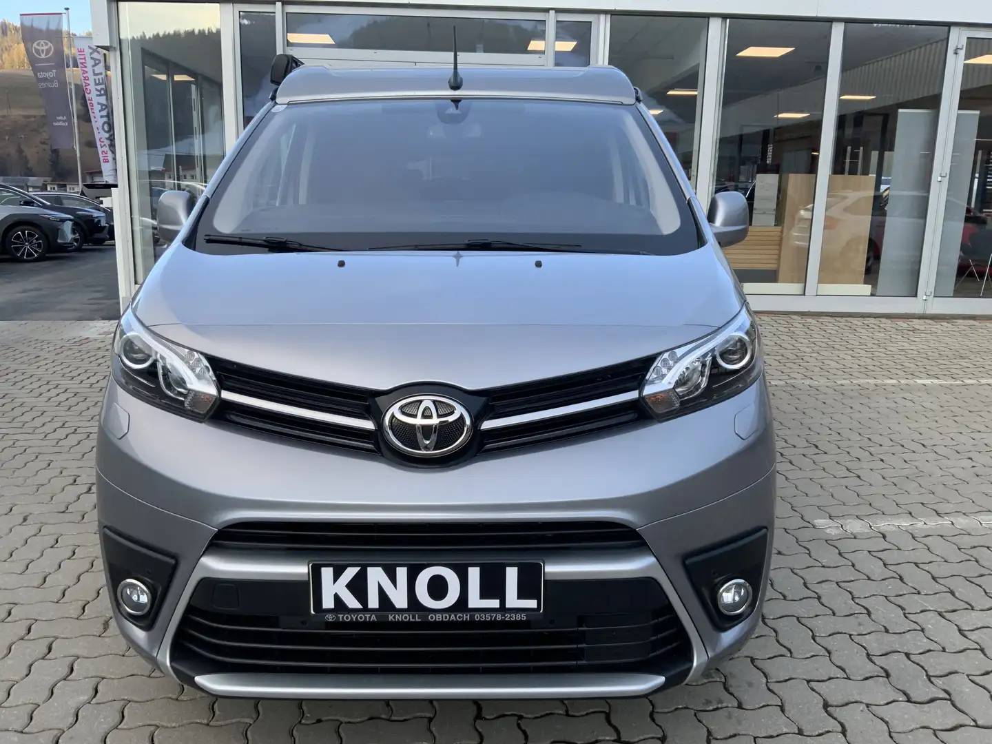 Toyota Proace Verso Crosscamp 2,0 D-4D 140 Flex 8-Aut L1 Medium Argento - 2