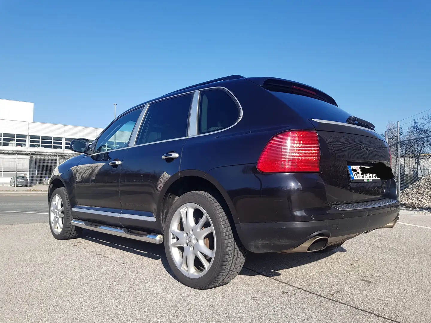 Porsche Cayenne Basis (Typ 9PA) Schwarz - 2