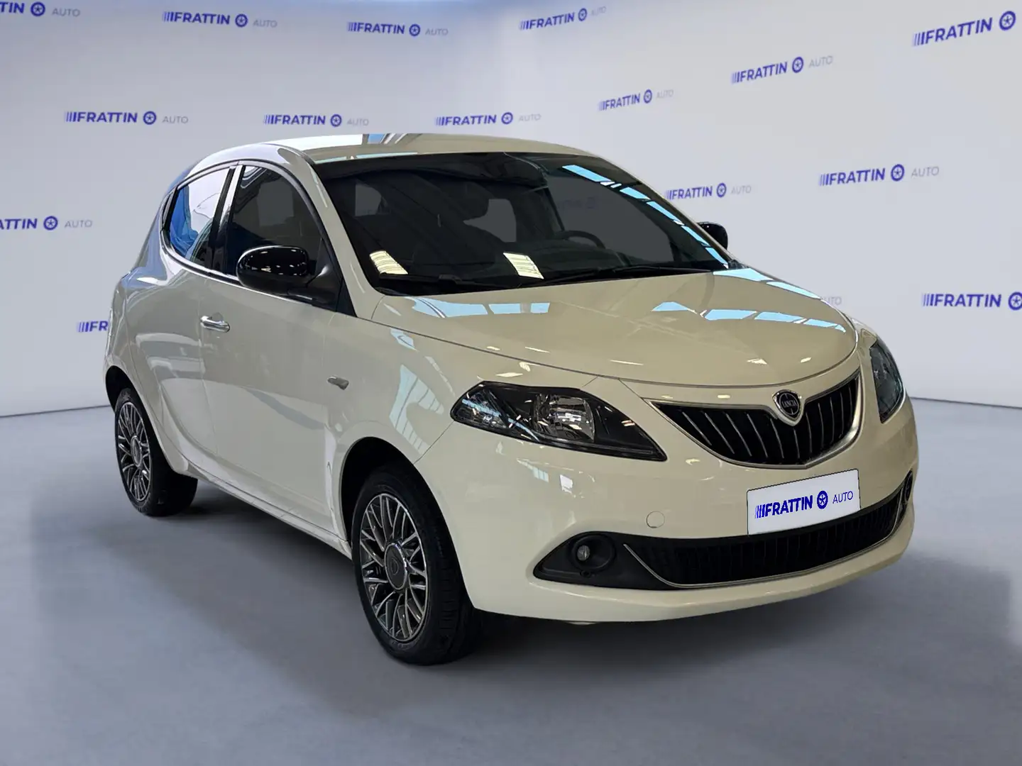 Lancia Ypsilon 1.0 FireFly 5 porte S&S Hybrid Gold Білий - 2