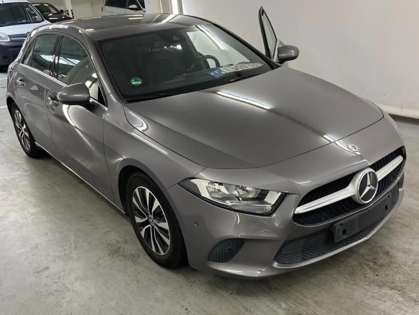 Mercedes-Benz A 180 A 180 d 7G-DCT Gris - 2