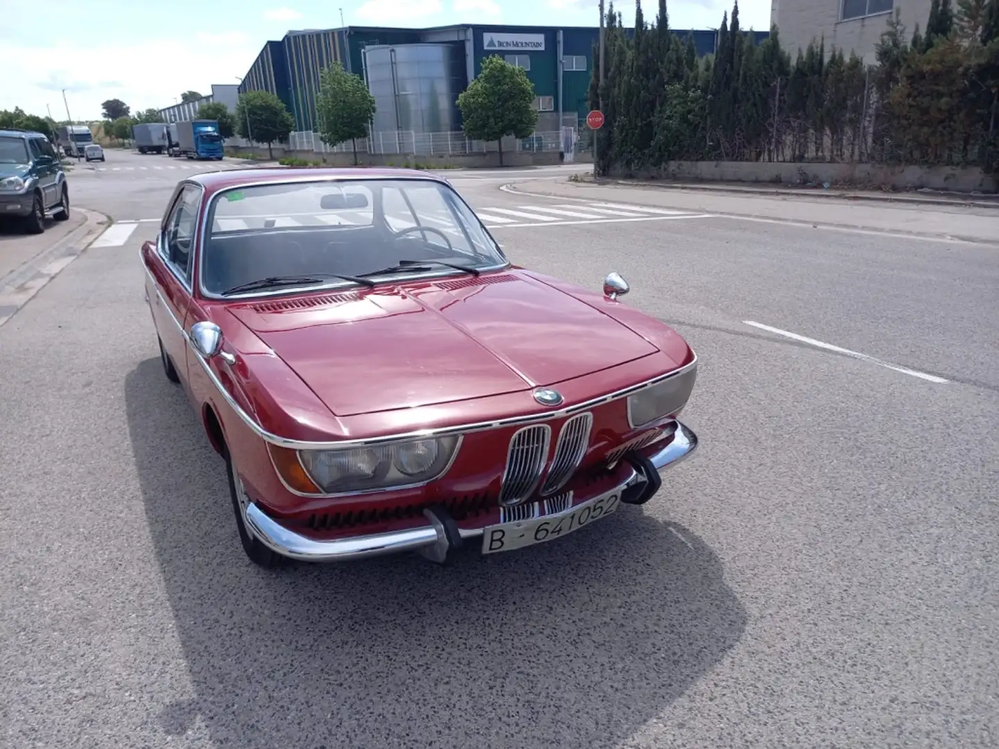 BMW 2000 CS Paars - 1