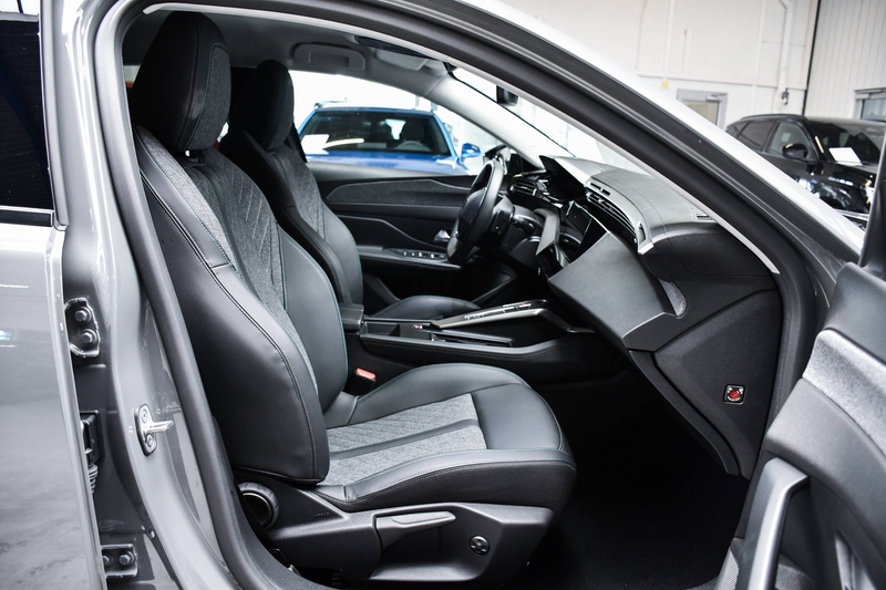 Peugeot 408 408 PHEV 1.6 Turbo Allure - NAVIGATIE / CAMERA / SMARTLINK / BLIS / ACC — photo 6