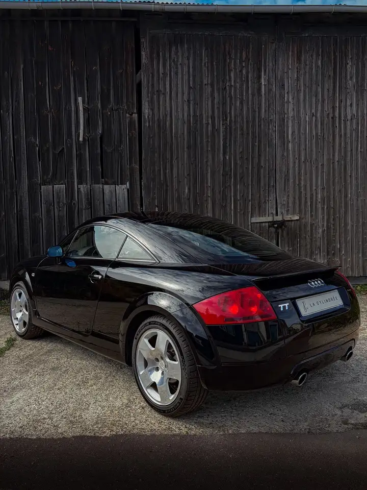 Audi TT 1.8T Quattro, foto 2