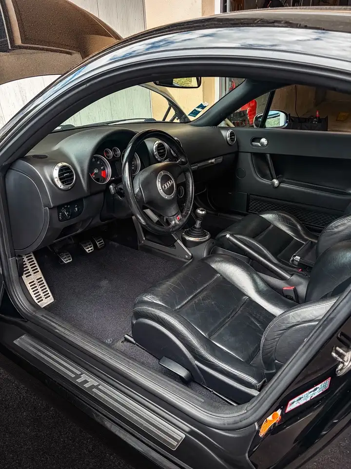 Audi TT 1.8T Quattro, foto 8