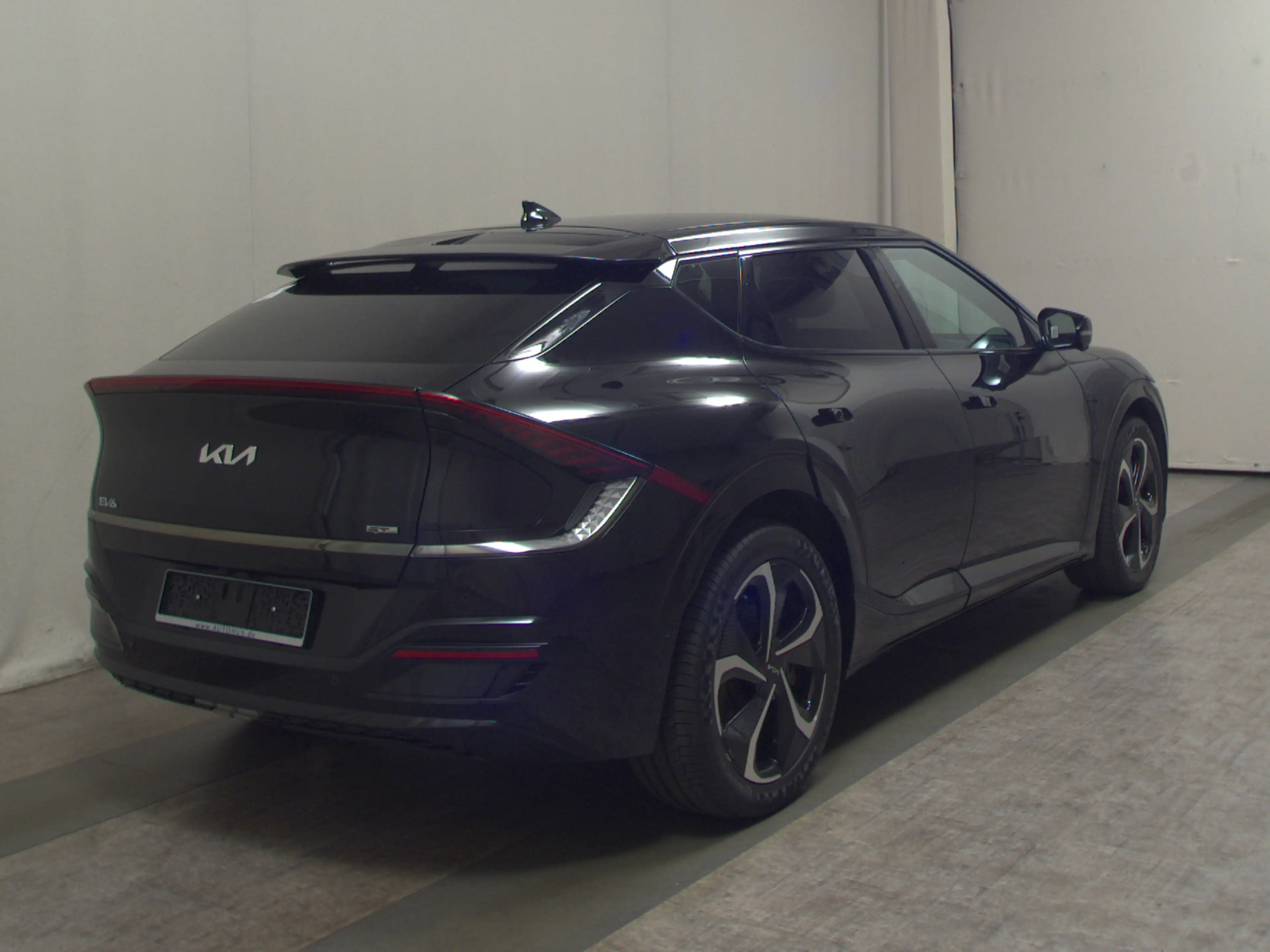 Kia EV6 — photo 4