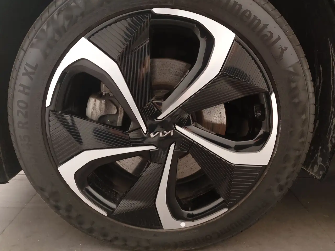KIA EV6 GT-LINE 325CH - 77KWH - AWD - HUD - CAMÉRA DE RECUL