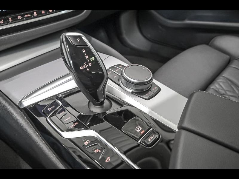 BMW 530 e  xDrive Touring — photo 11