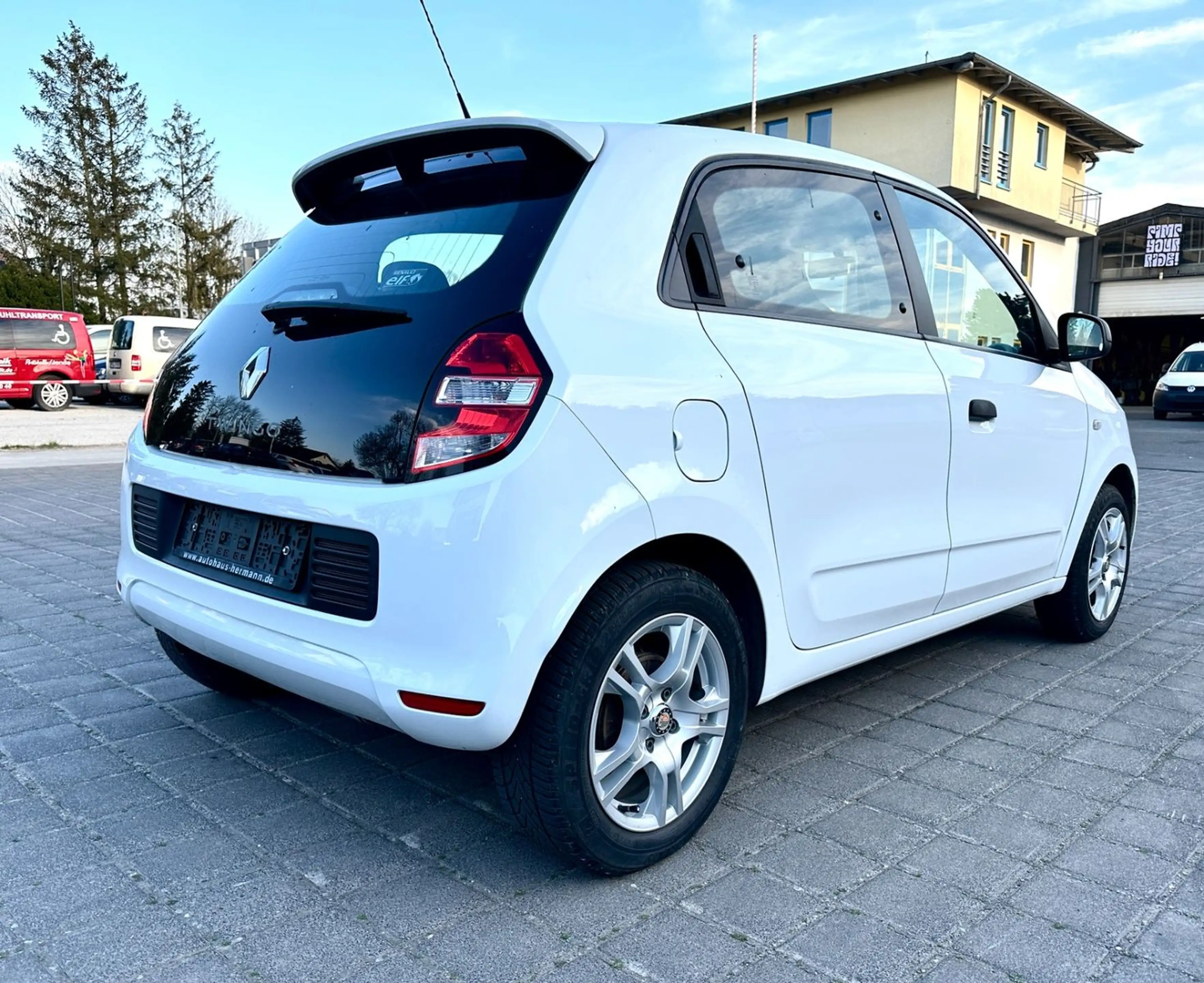 Renault Twingo Expression KLIMA / 4 Türig / Tüv NEU !!! — photo 5