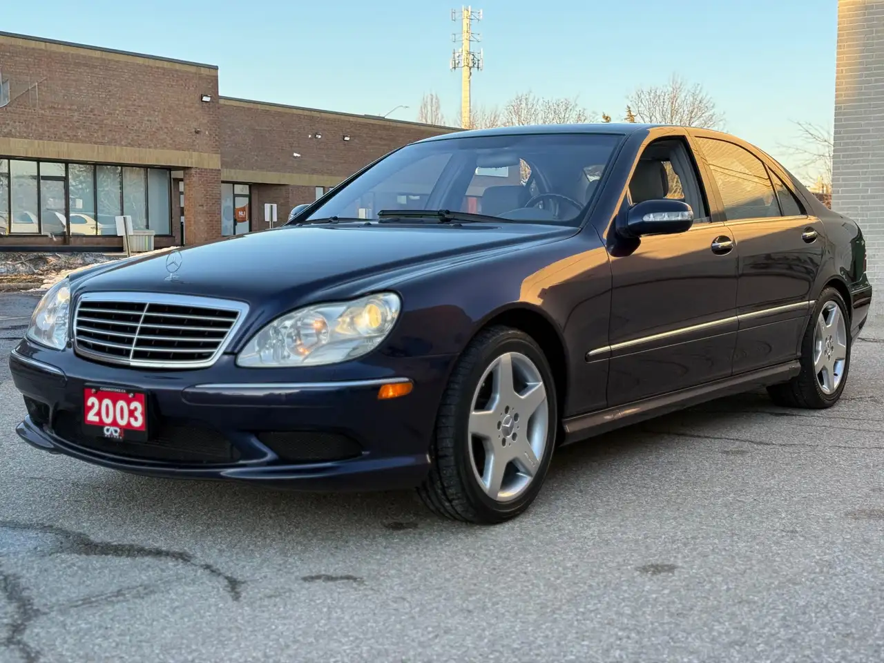 Mercedes-Benz S-Class снимка Mercedes-Benz S-Class