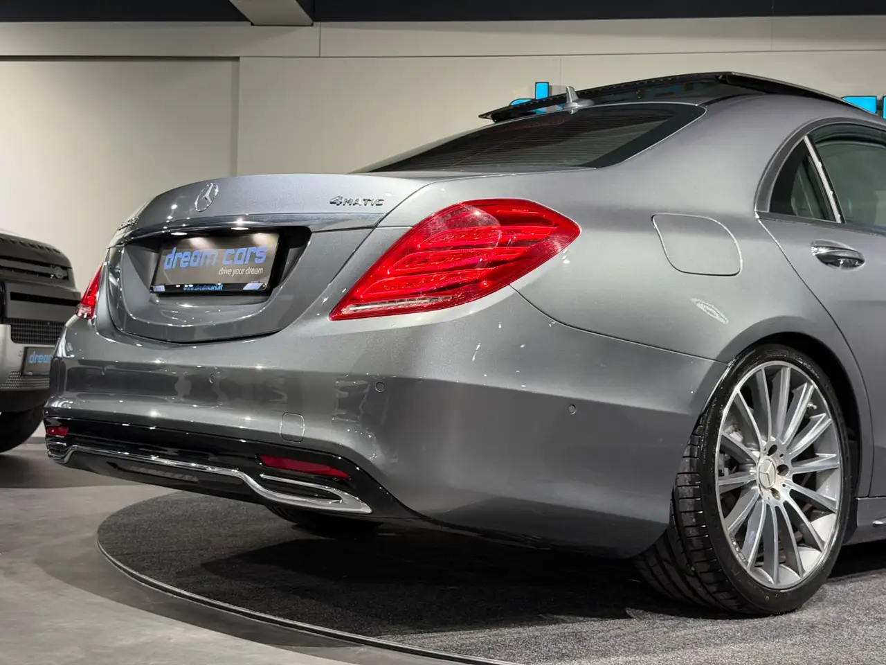 Mercedes-Benz S 350 d 4Matic Aut. / AMG LINE / PANO / LUFT / BURMESTE Bild 7