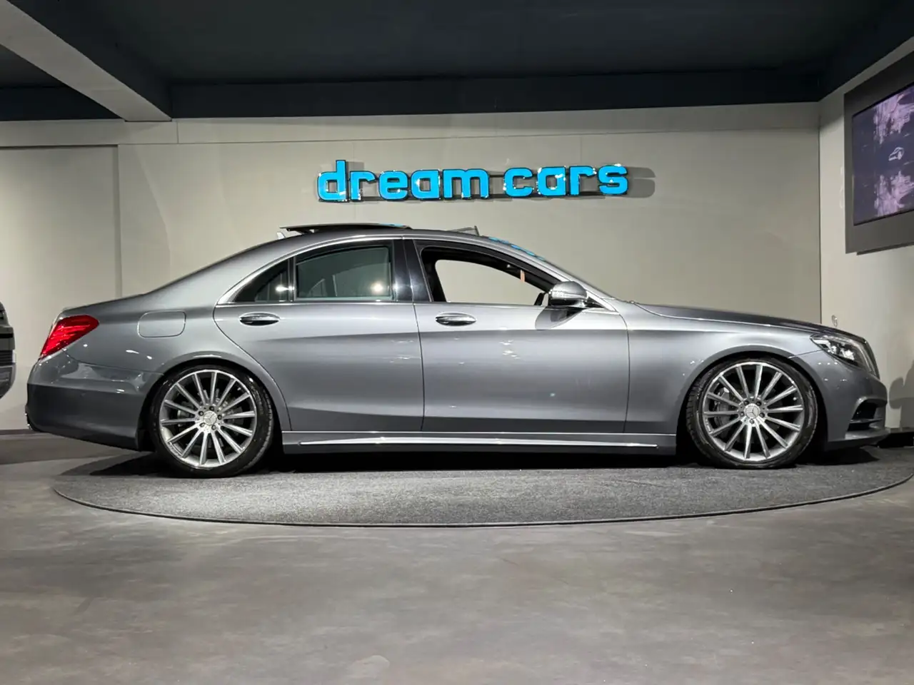 Mercedes-Benz S 350 d 4Matic Aut. / AMG LINE / PANO / LUFT / BURMESTE Bild 14
