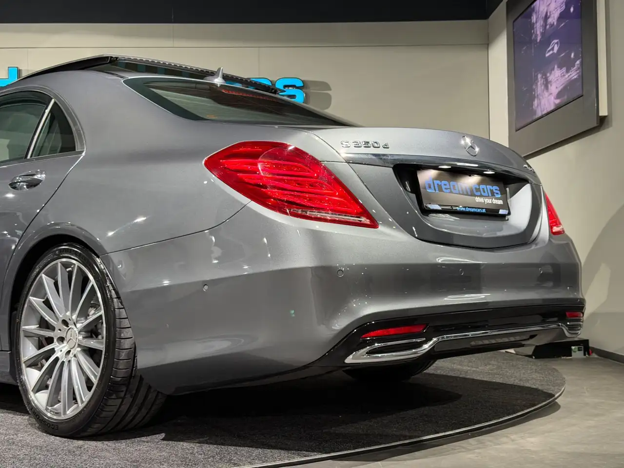 Mercedes-Benz S 350 d 4Matic Aut. / AMG LINE / PANO / LUFT / BURMESTE Bild 8