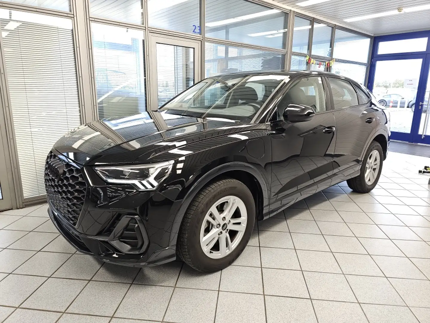 Audi Q3 Sportback 45 TFSIe, OptikPaket schwarz,LED Schwarz - 2