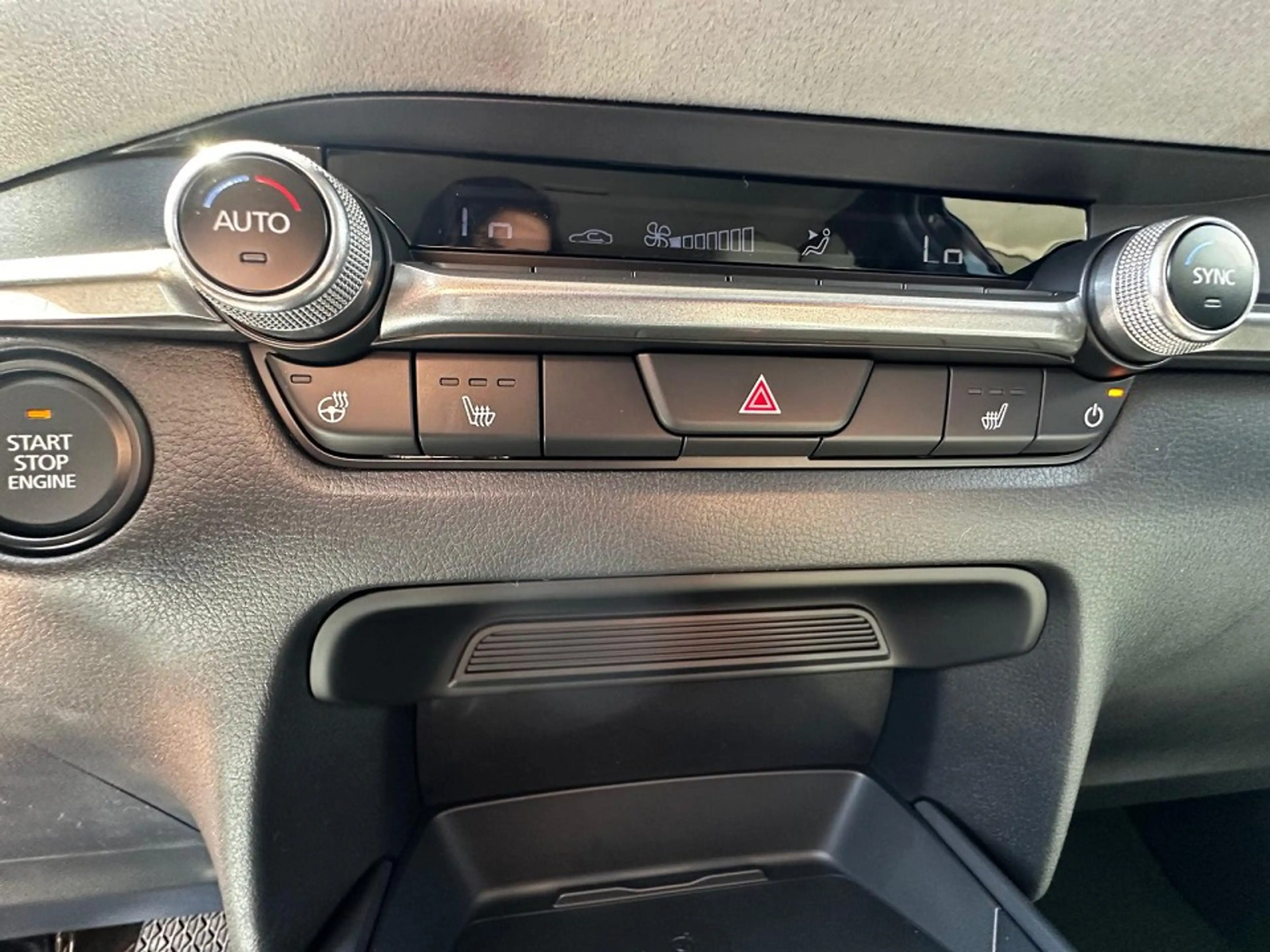 Mazda CX-30 2.5L e-SKYACTIV G Makoto — photo 12