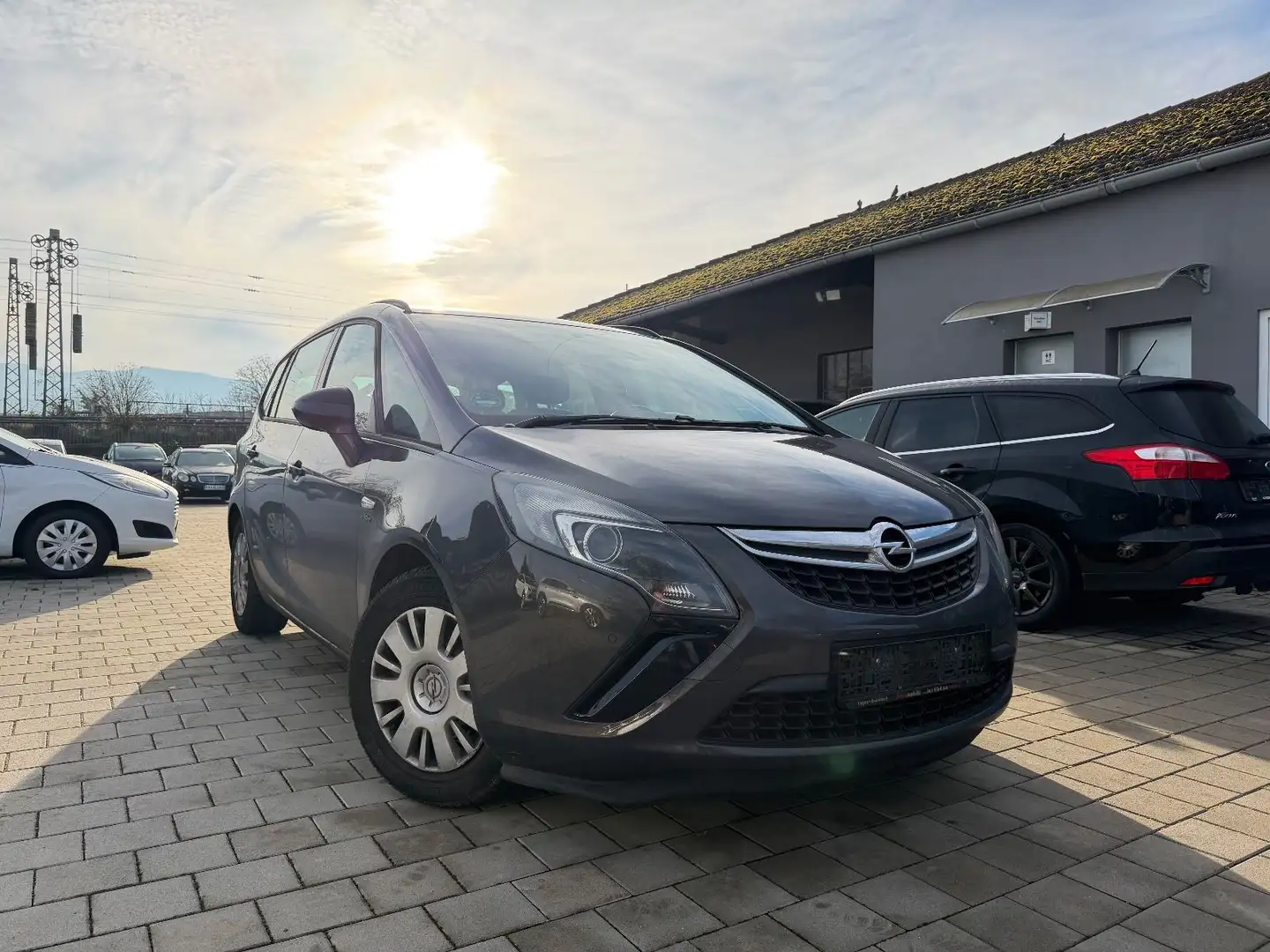Opel Zafira C Tourer Active Grau - 1