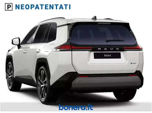 Toyota Rav4 view 3