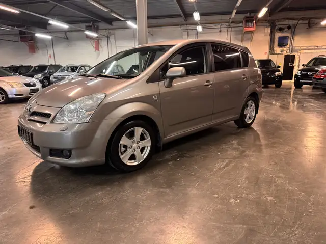 Toyota Corolla Verso Prix export