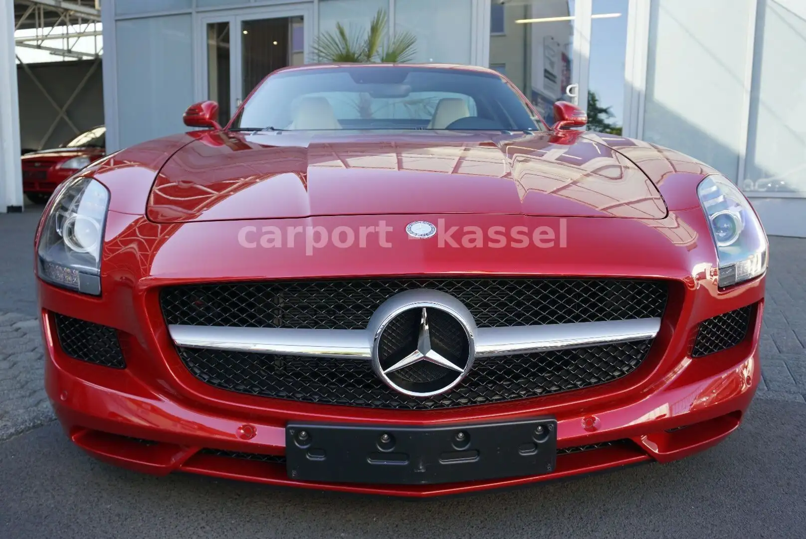 Mercedes-Benz SLS Coupe Bang&Olufsen Červená - 2